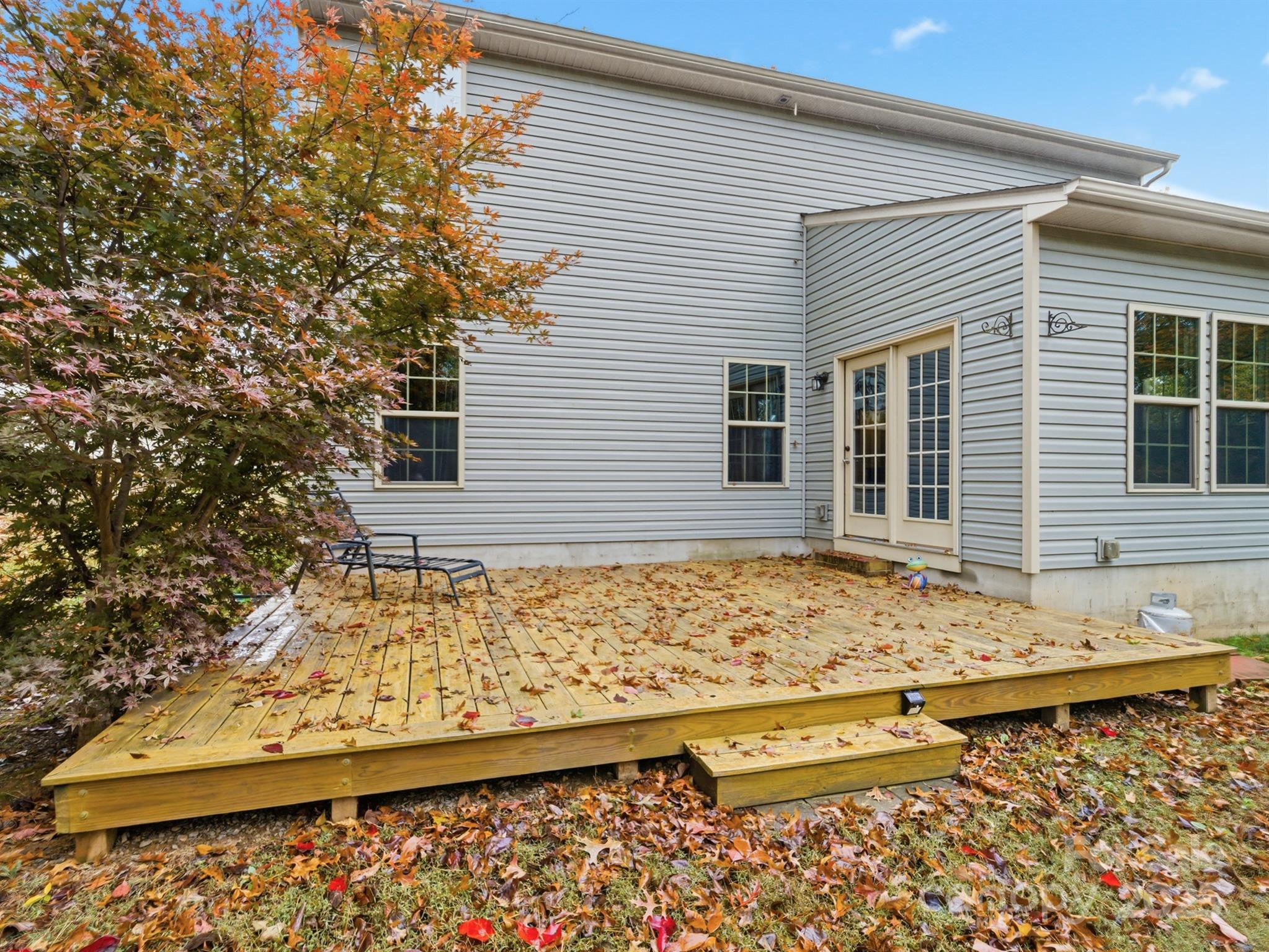 5005 Eddystone Lane Property Photo 34