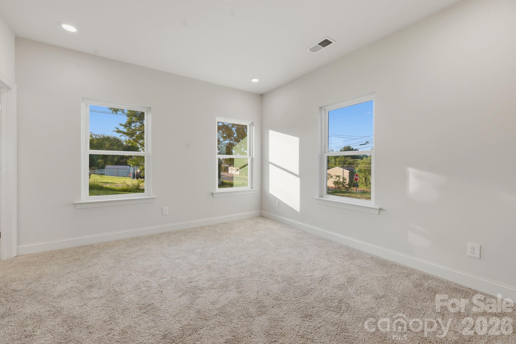 128 N Main Street Property Photo 19