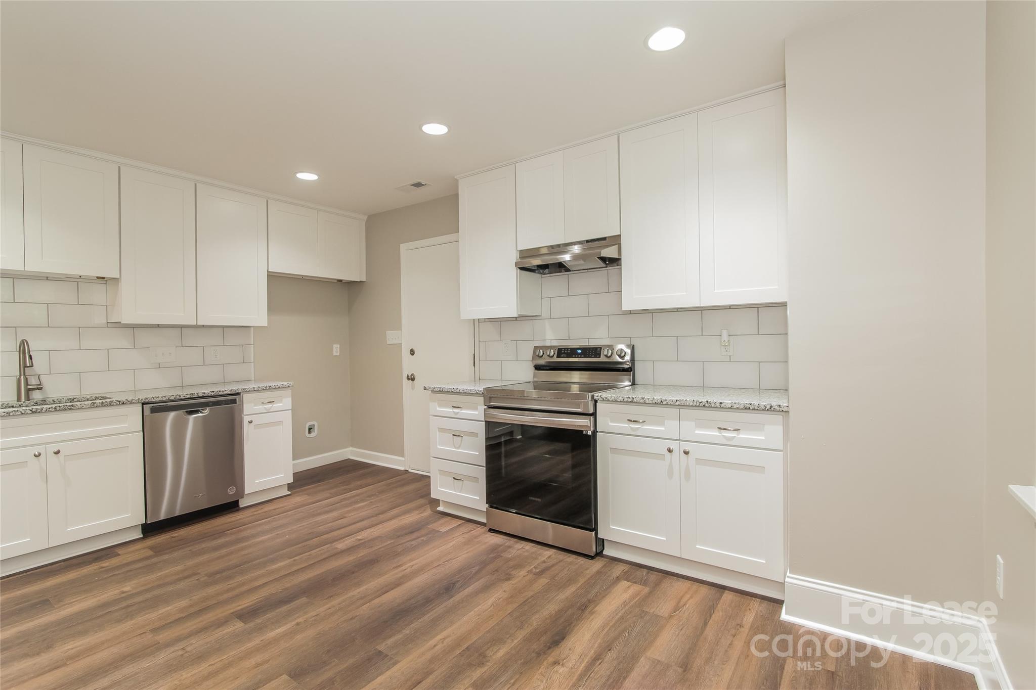 12433 Danby Road Property Photo 5