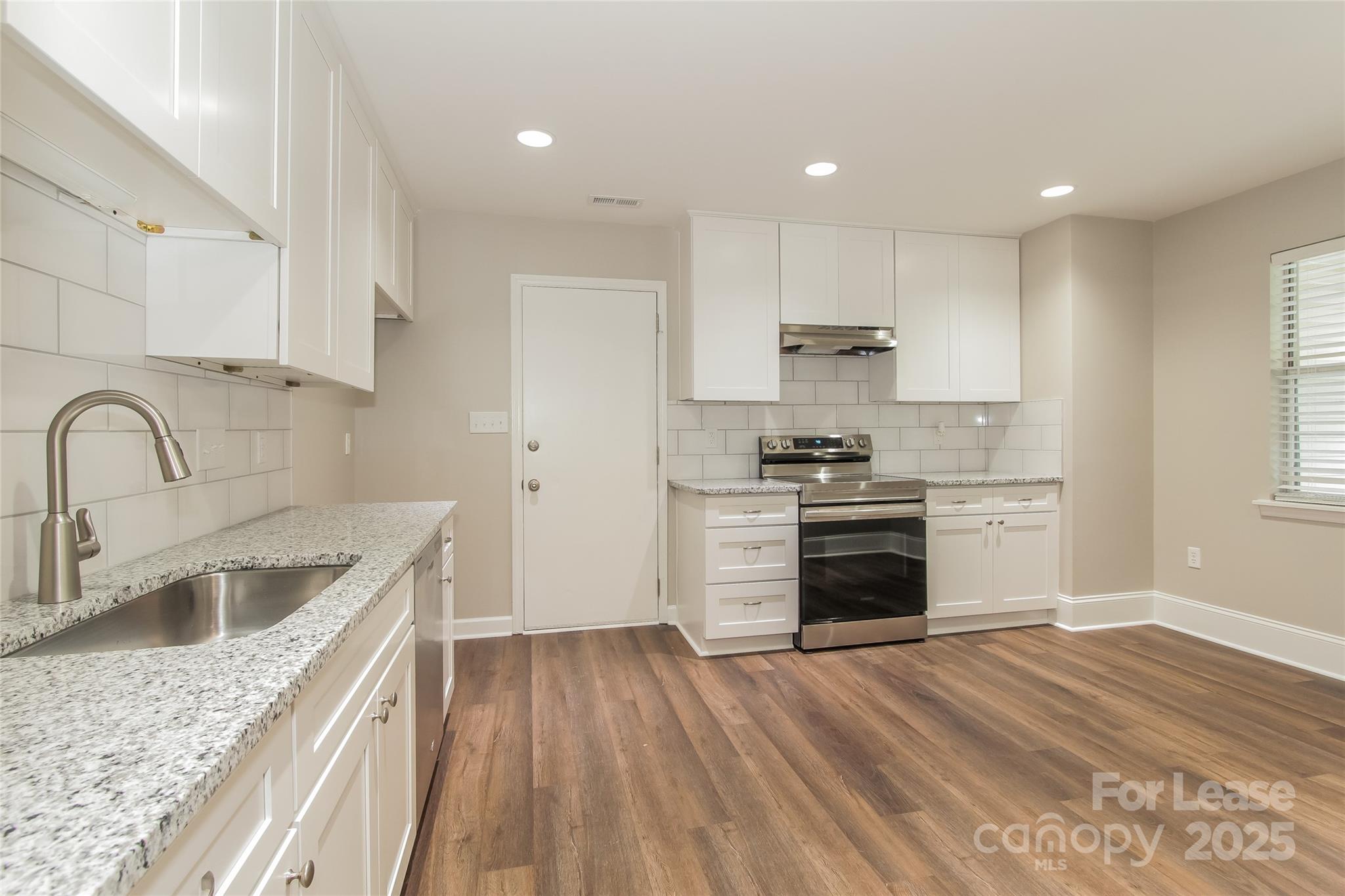 12433 Danby Road Property Photo 6