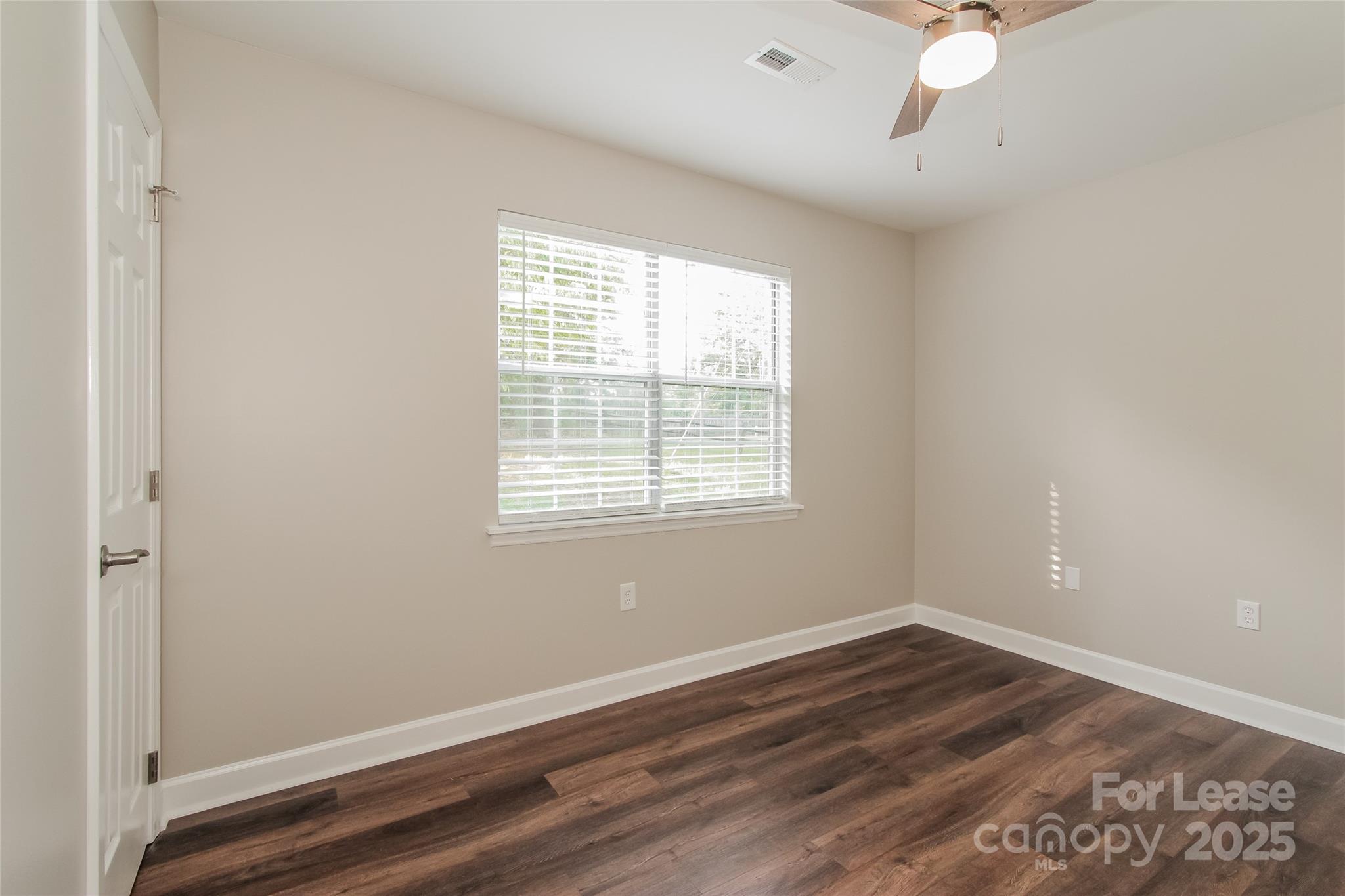 12433 Danby Road Property Photo 8