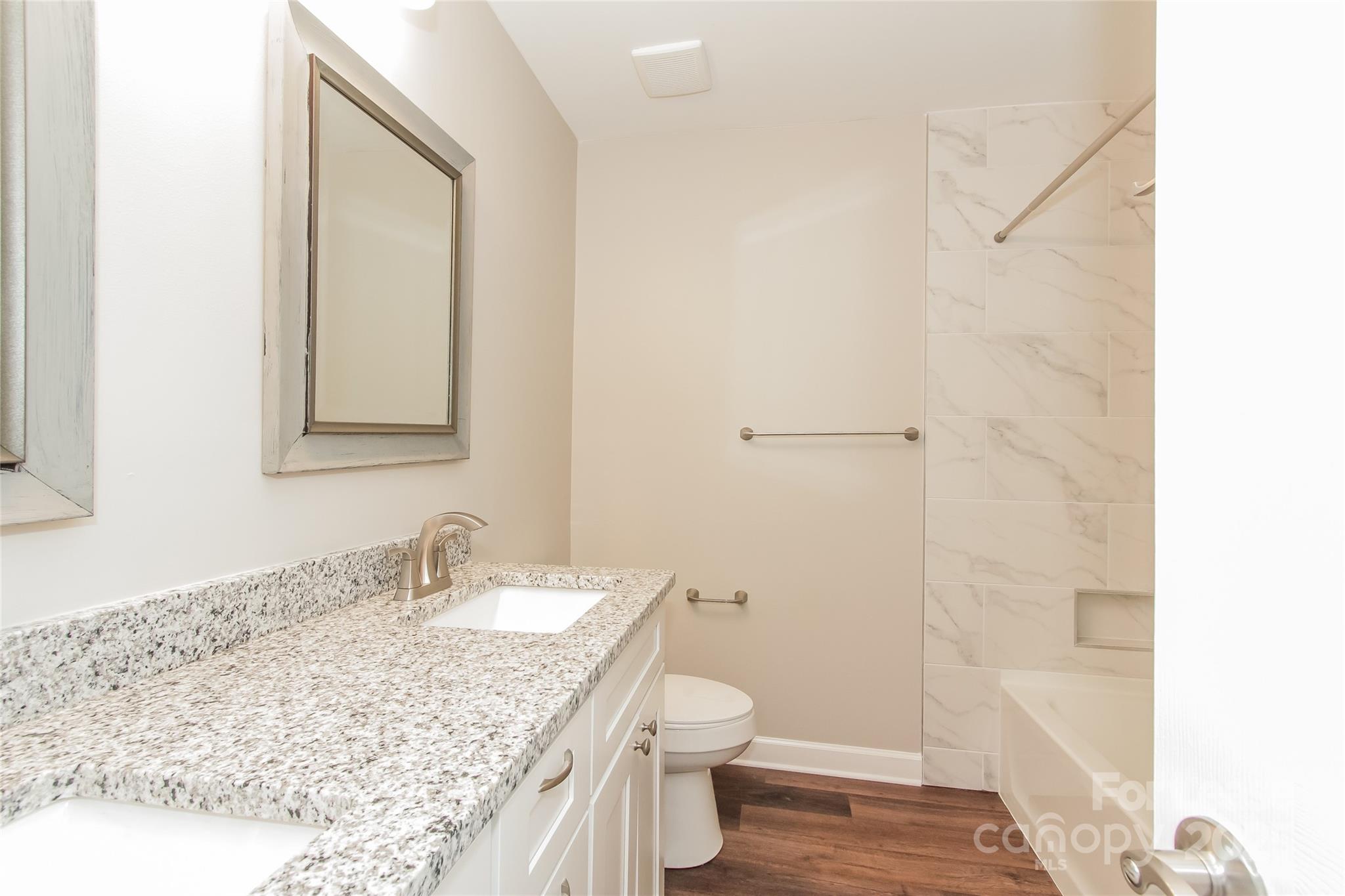 12433 Danby Road Property Photo 9