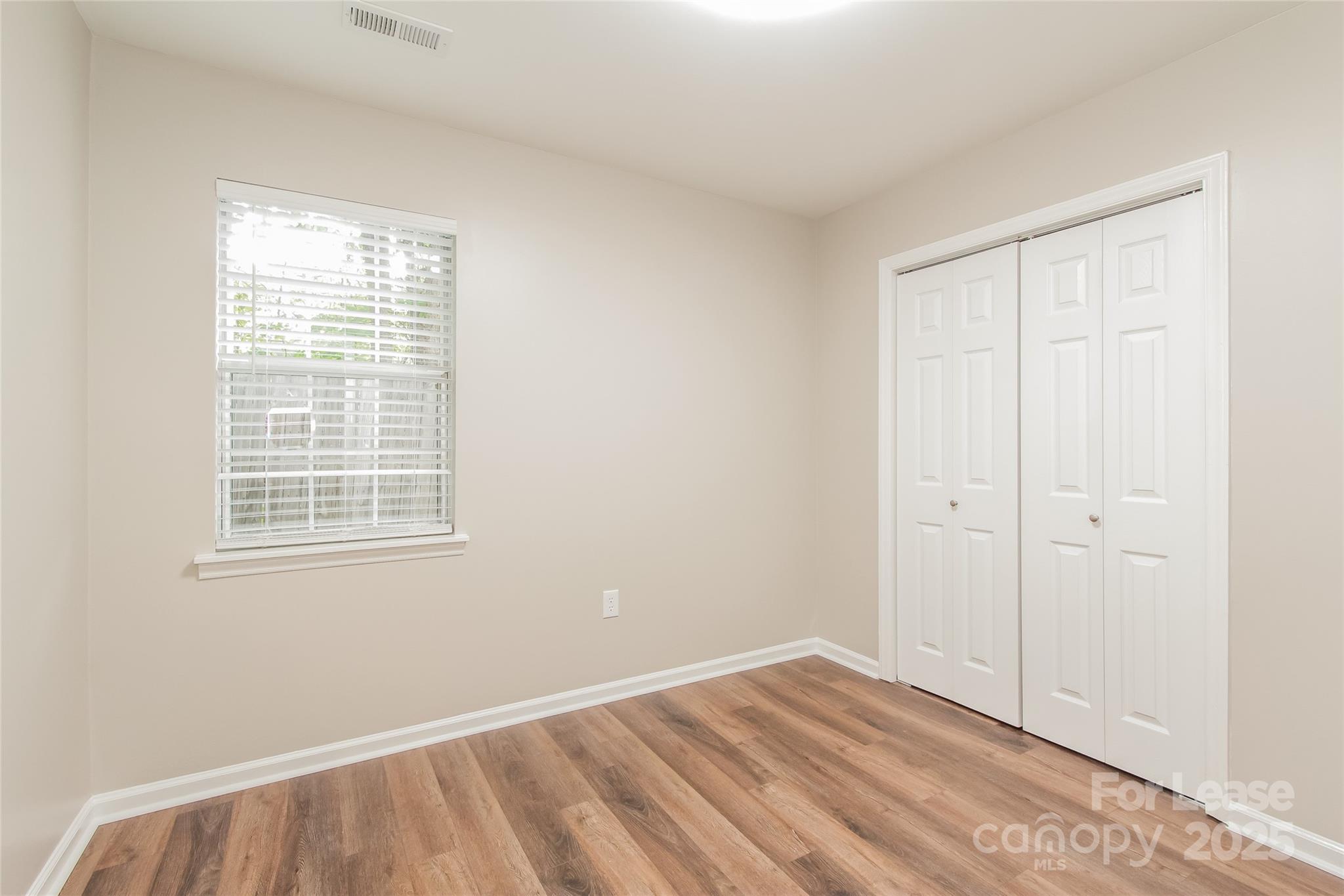 12433 Danby Road Property Photo 10