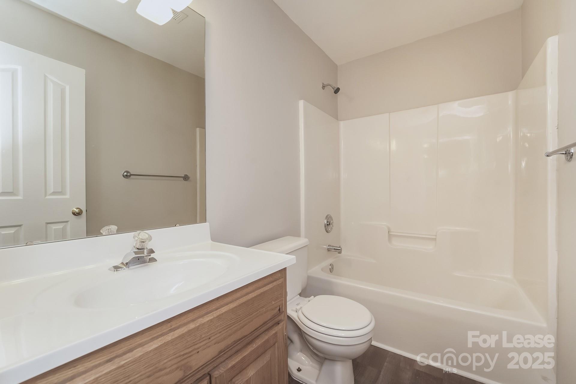 6414 Nevin Road Property Photo 11