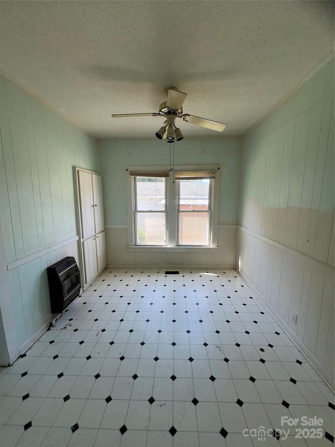 805 W Church Street Property Photo 4