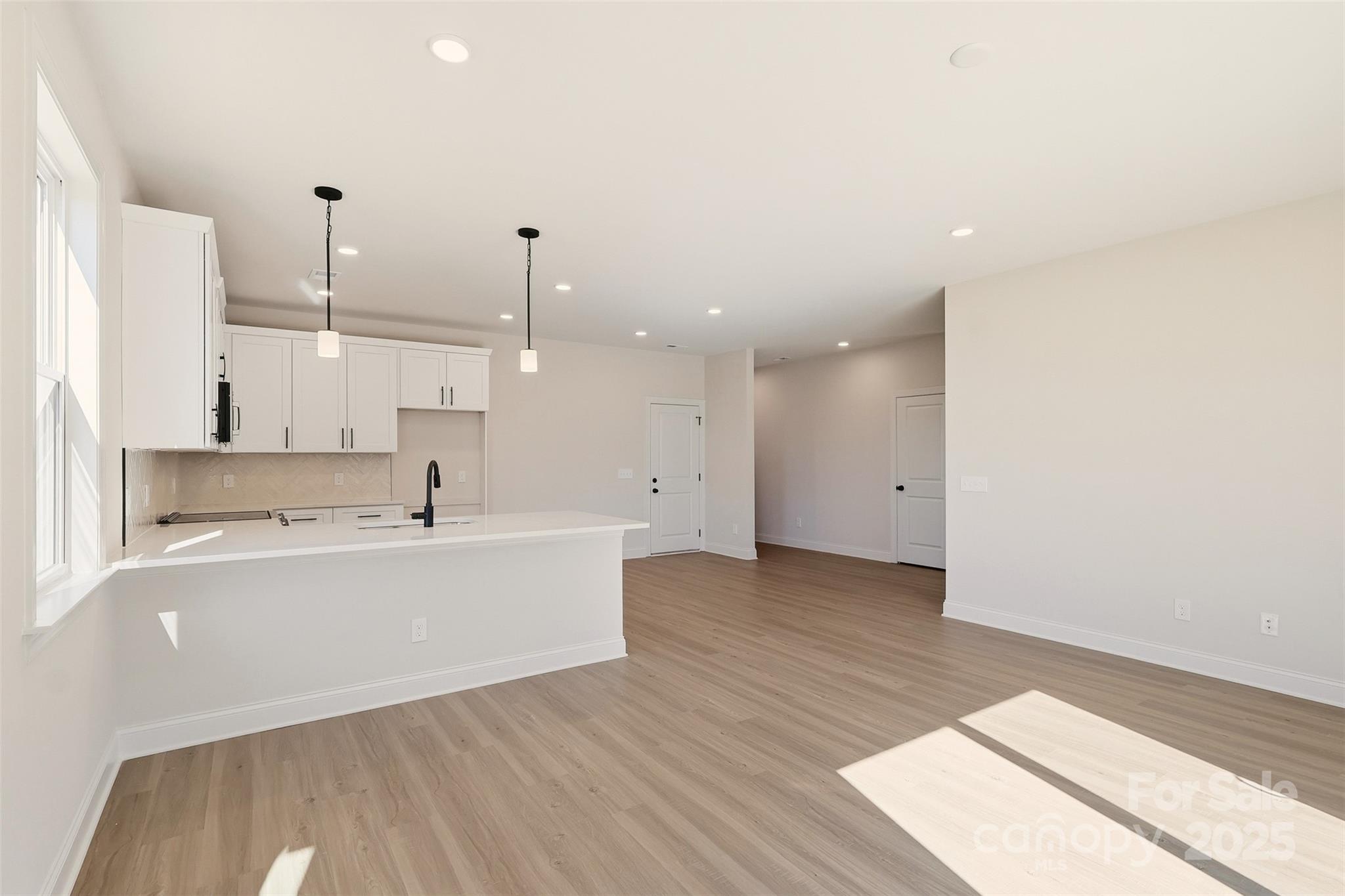 8 Colonial Avenue Property Photo 10