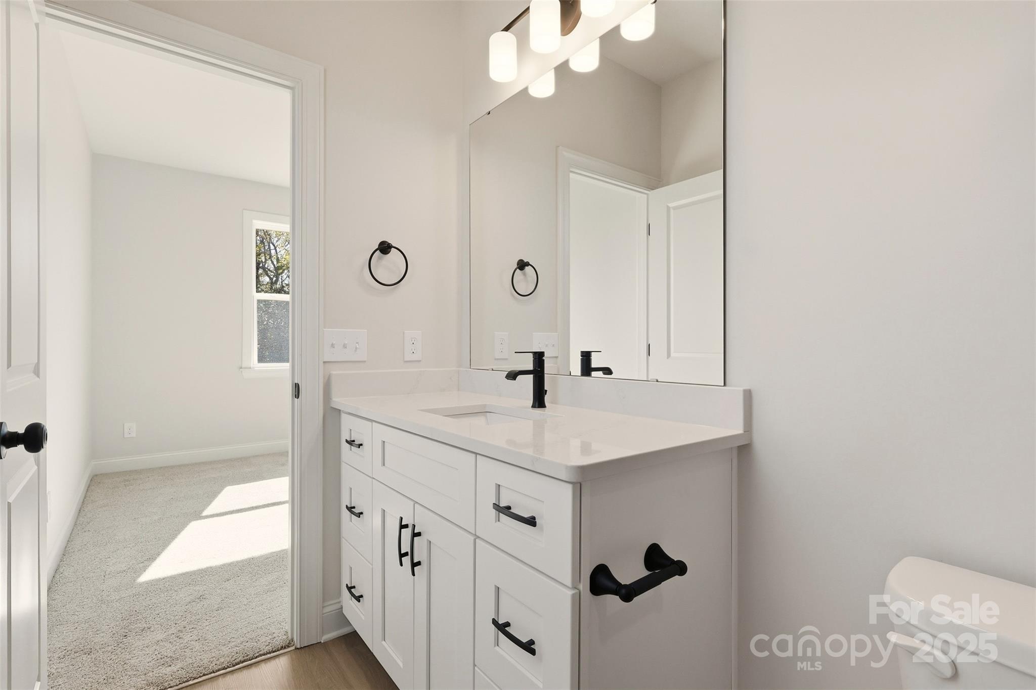 8 Colonial Avenue Property Photo 17