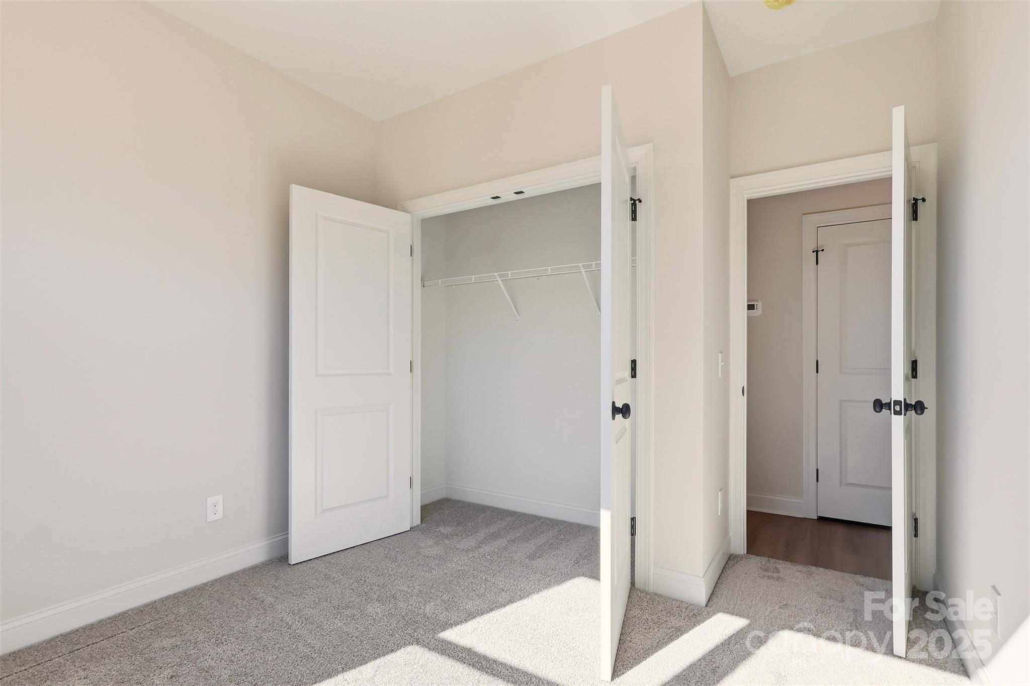 8 Colonial Avenue Property Photo 21