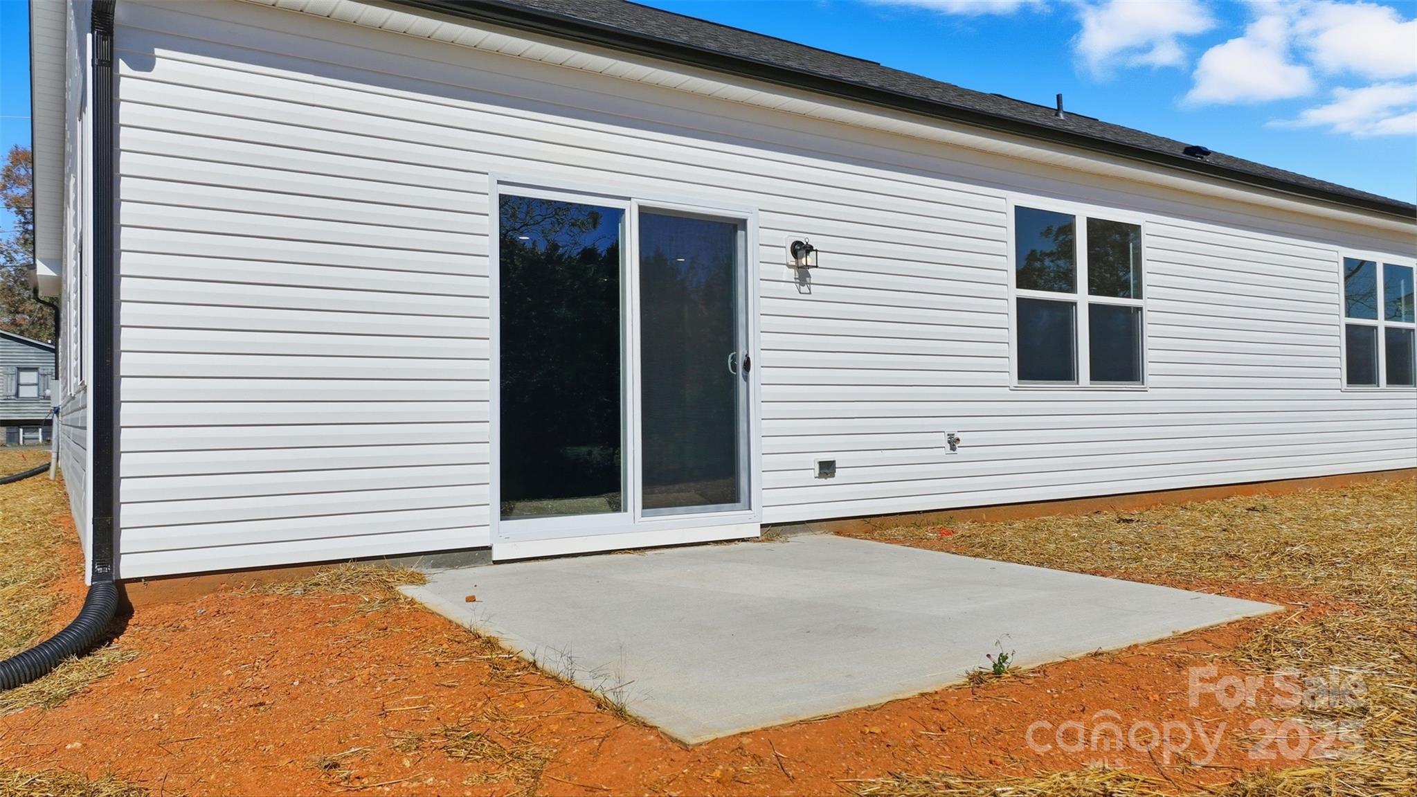 8 Colonial Avenue Property Photo 35