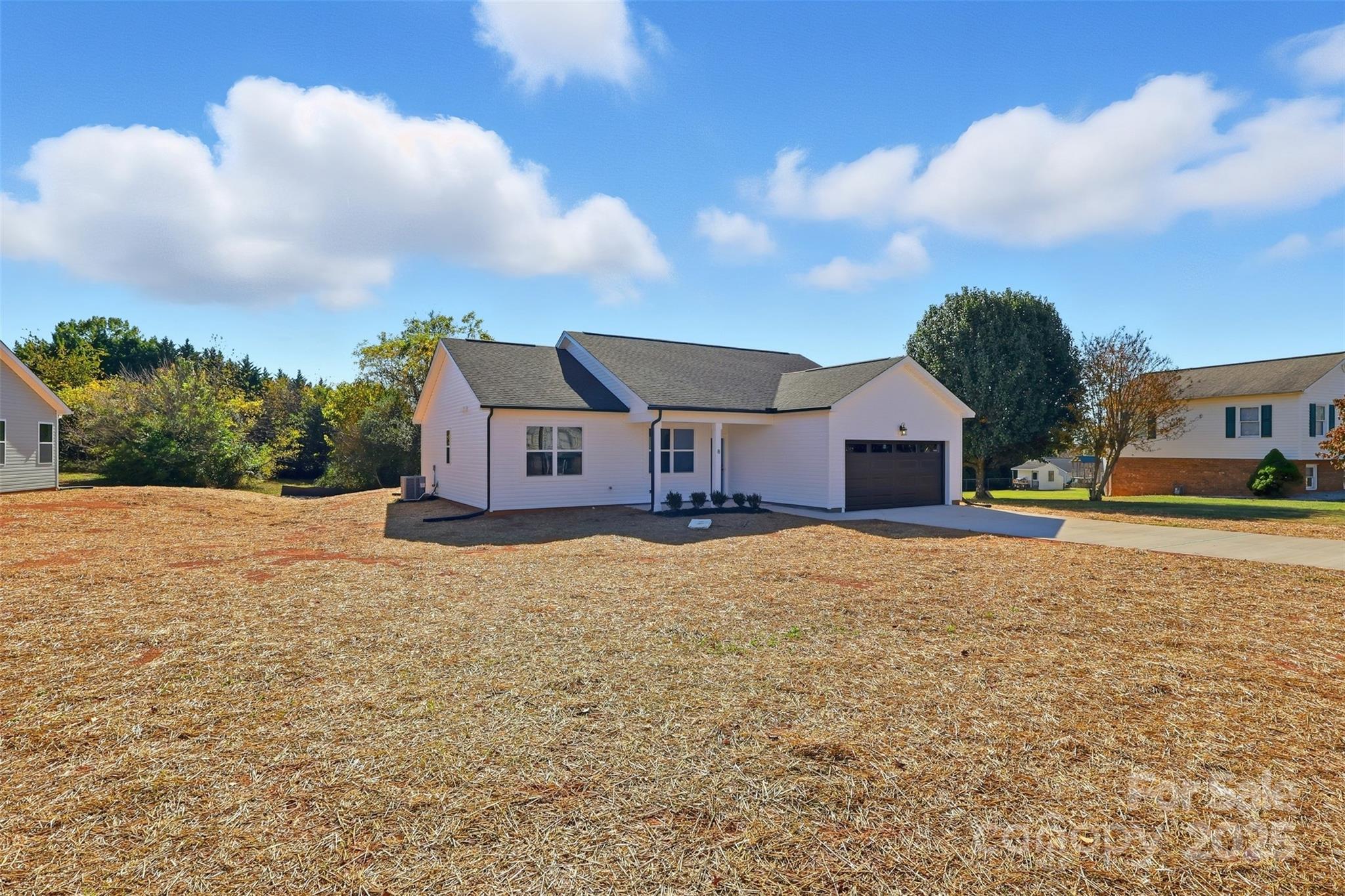 8 Colonial Avenue Property Photo 42