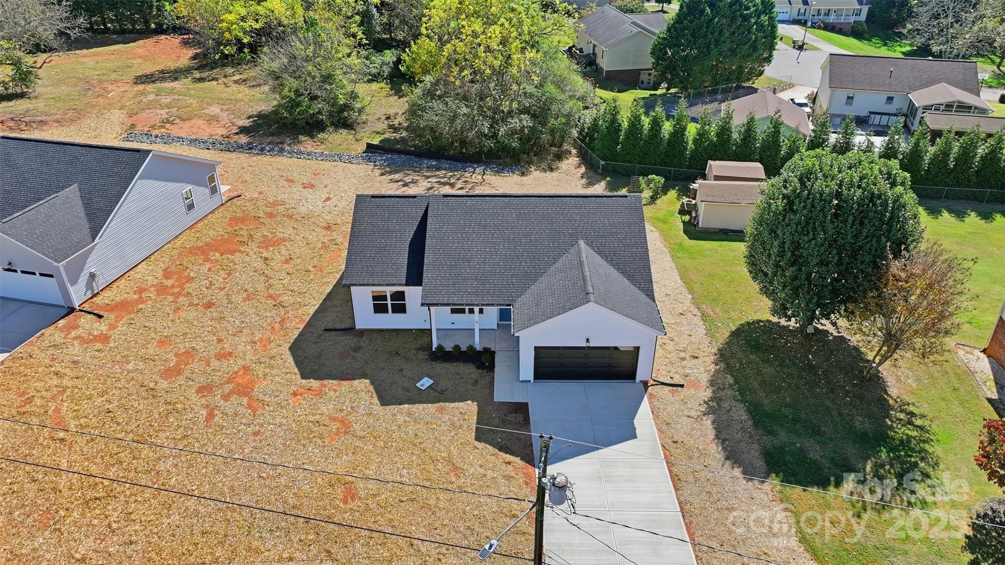 8 Colonial Avenue Property Photo 43