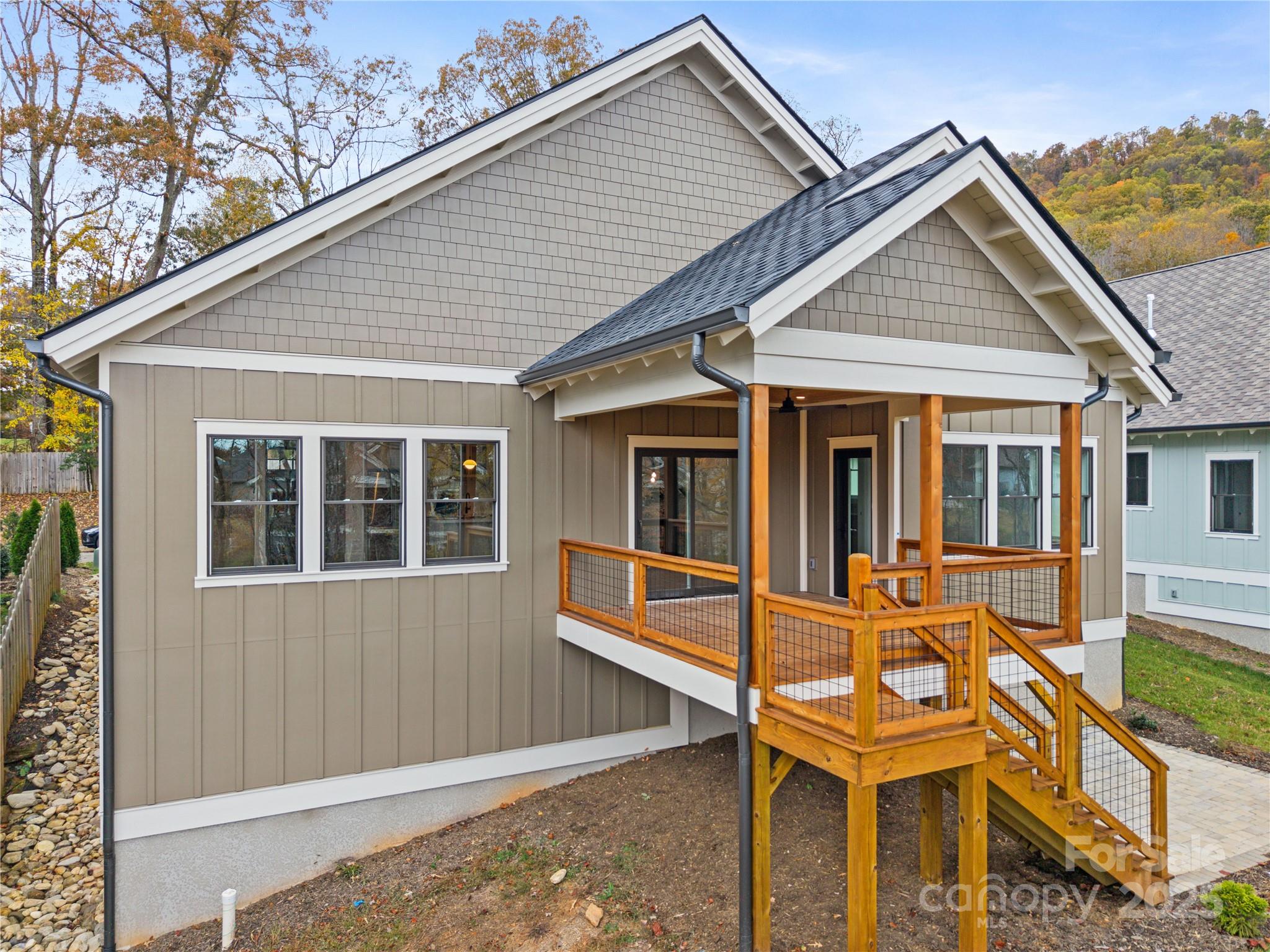 127 Creekside Valley Lane Property Photo 14