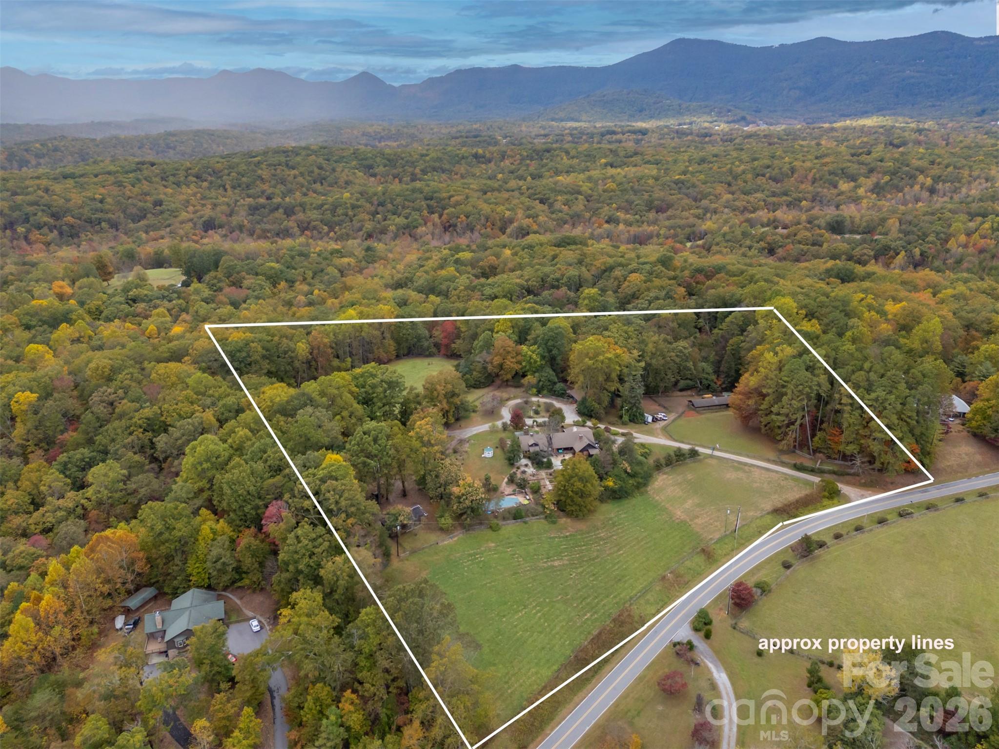 936 Golden Road Property Photo 2