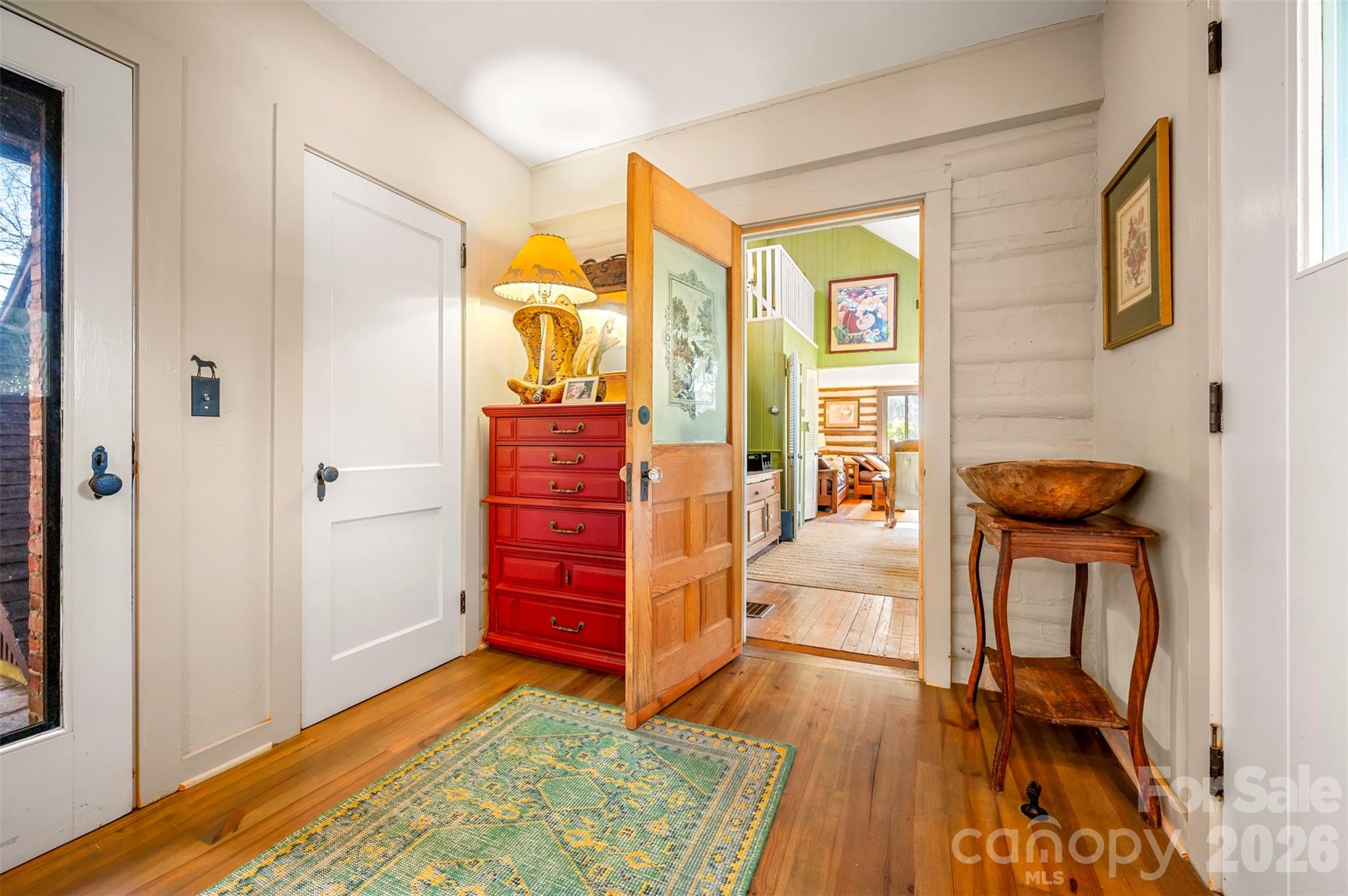 936 Golden Road Property Photo 10