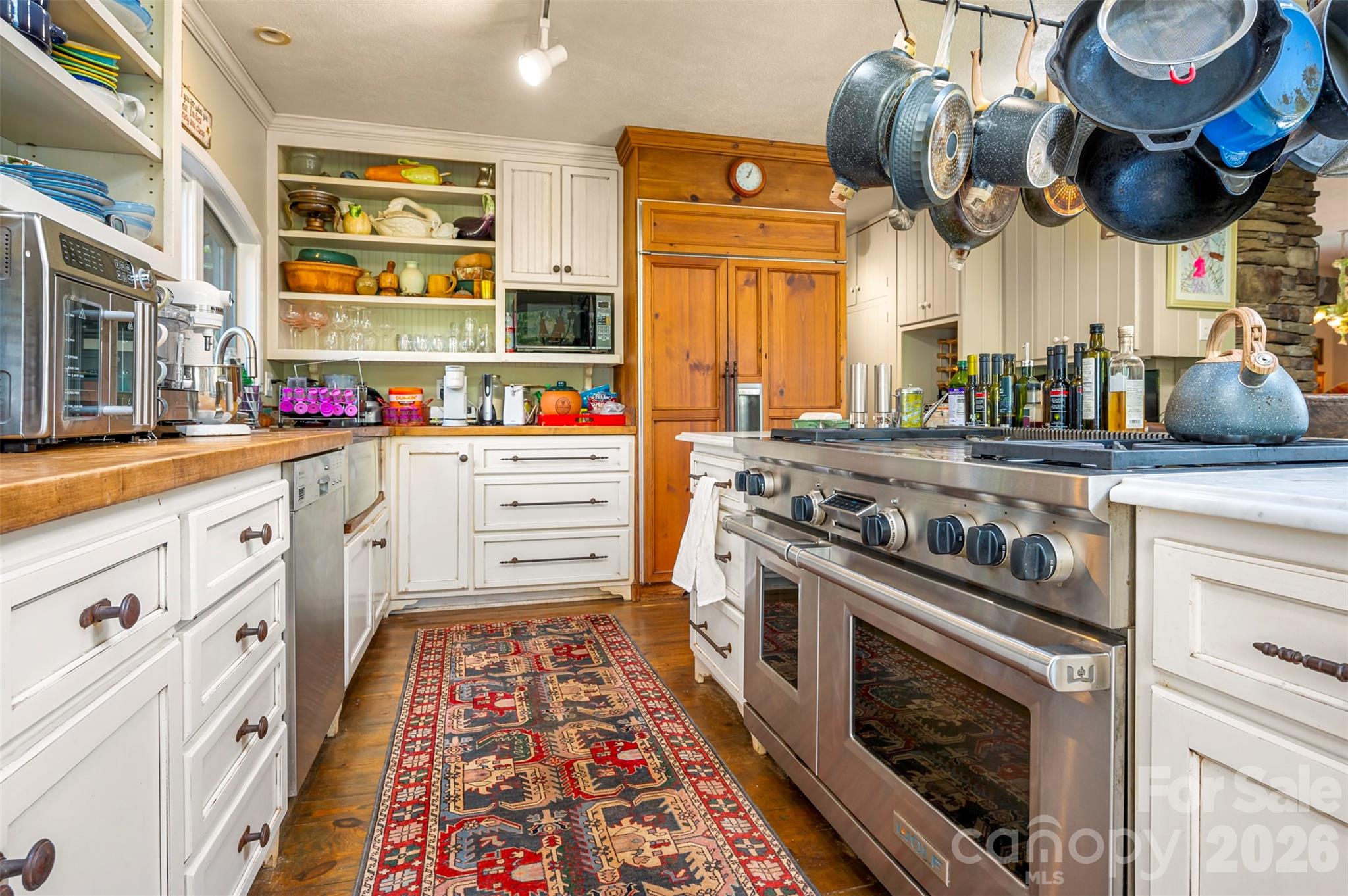 936 Golden Road Property Photo 17