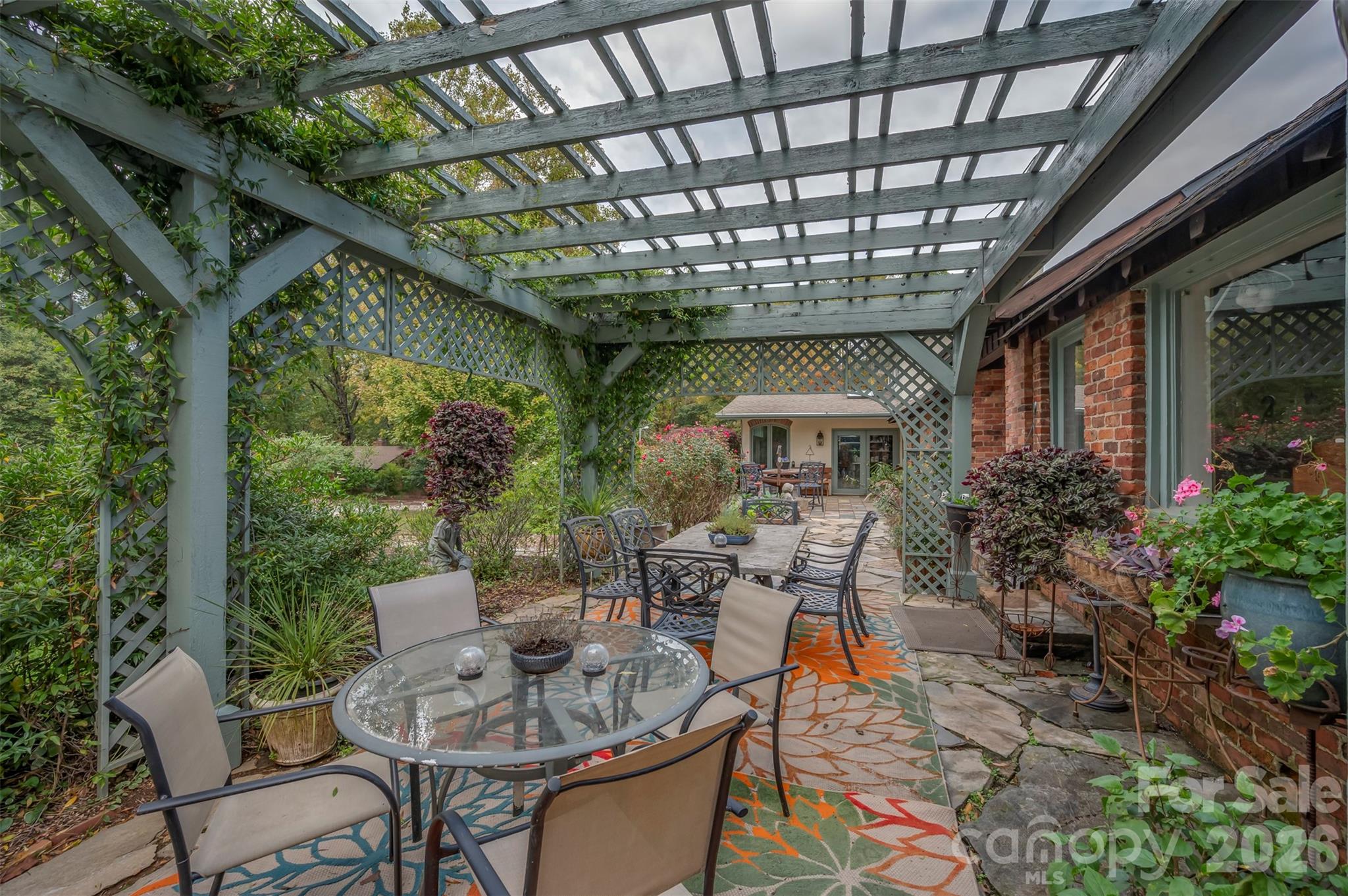 936 Golden Road Property Photo 22