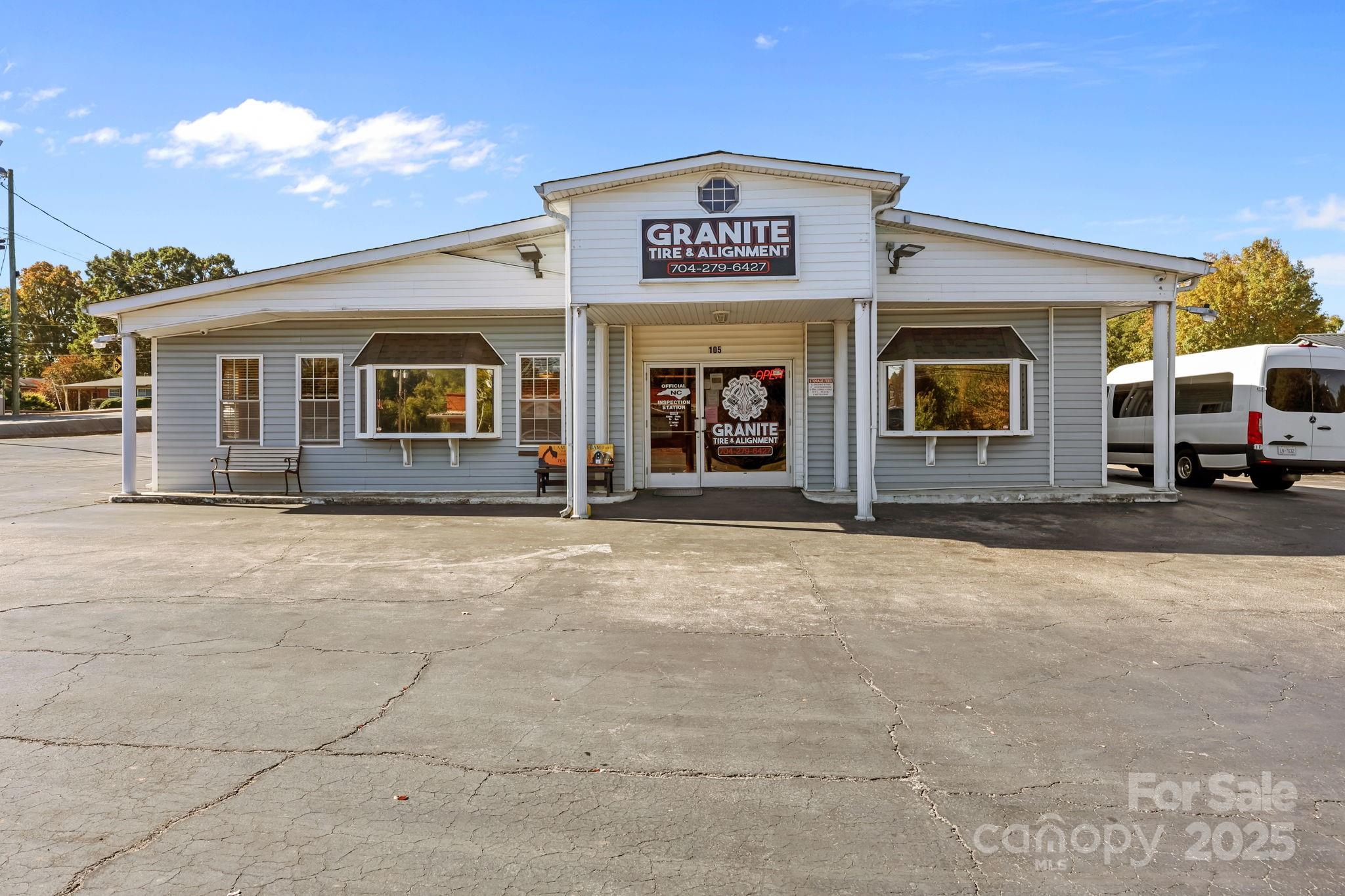 105 N Salisbury, Gq Avenue Property Photo 1