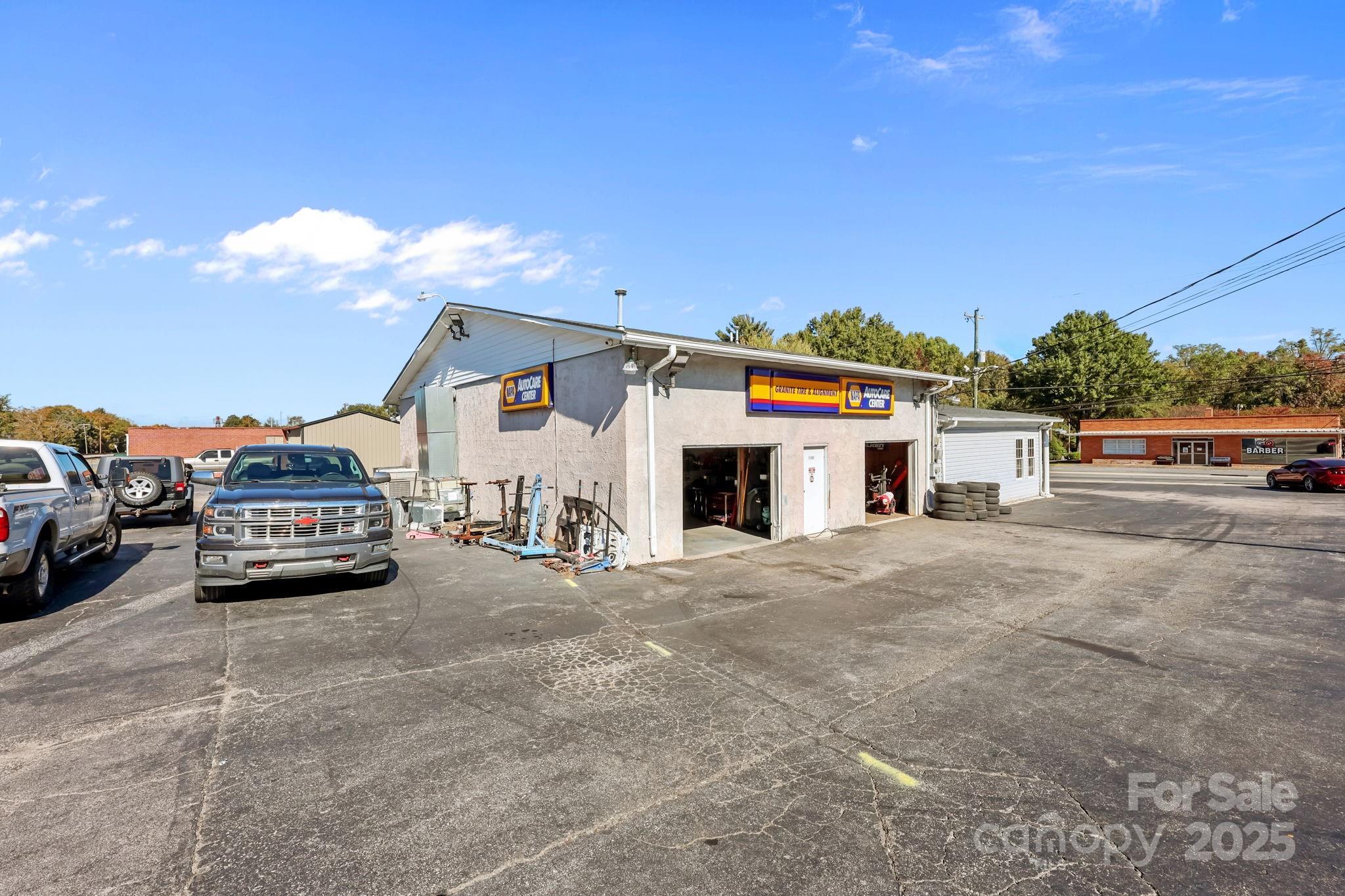 105 N Salisbury, Gq Avenue Property Photo 3