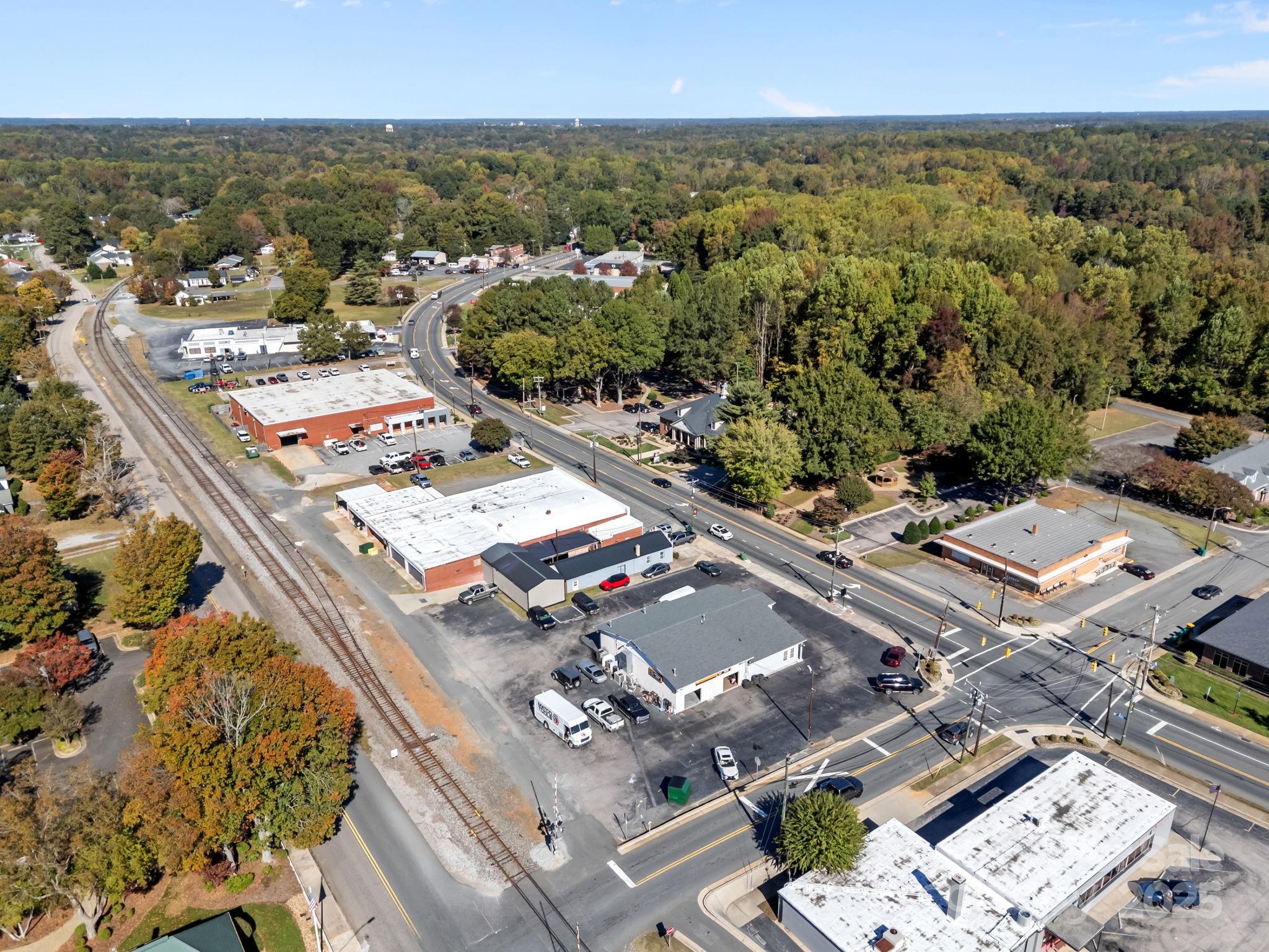 105 N Salisbury, Gq Avenue Property Photo 5