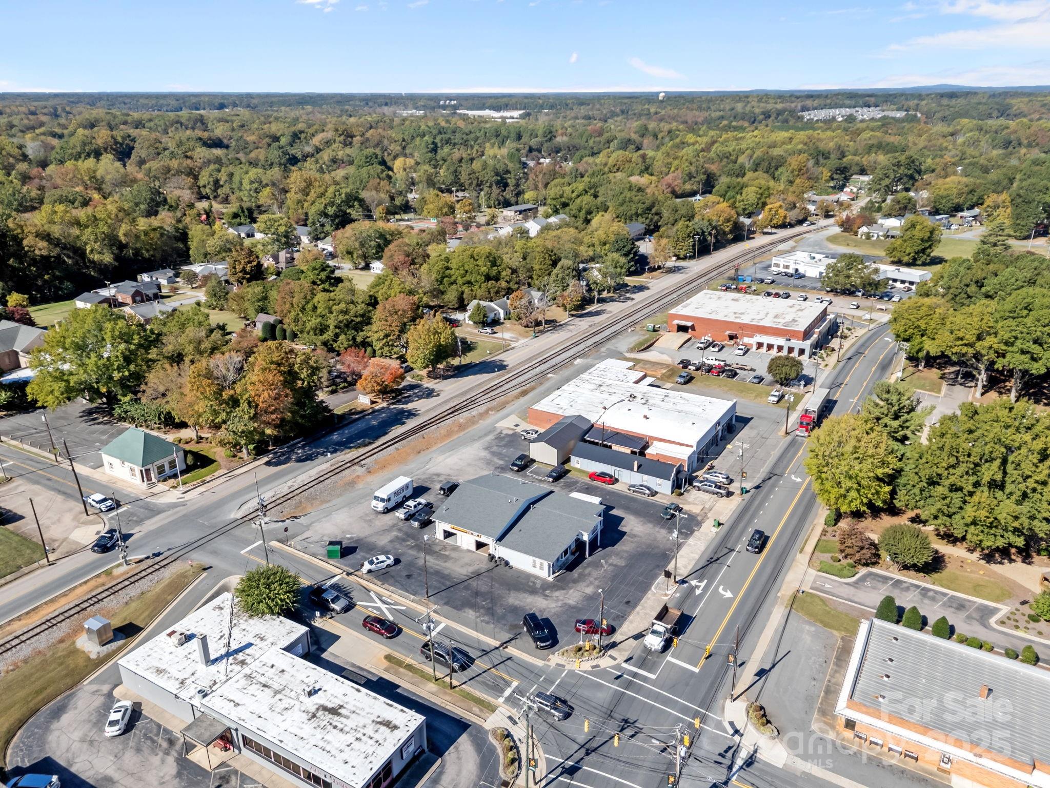 105 N Salisbury, Gq Avenue Property Photo 7