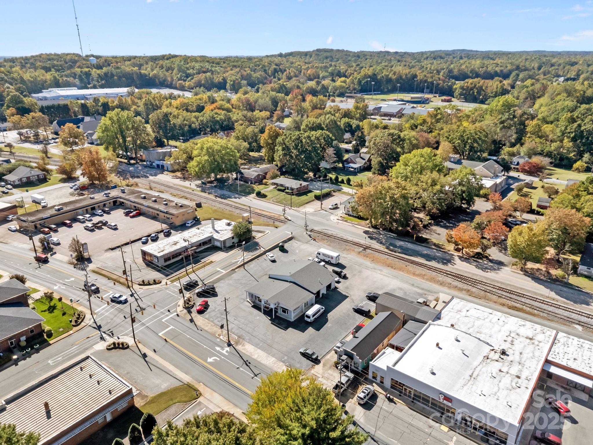 105 N Salisbury, Gq Avenue Property Photo 8