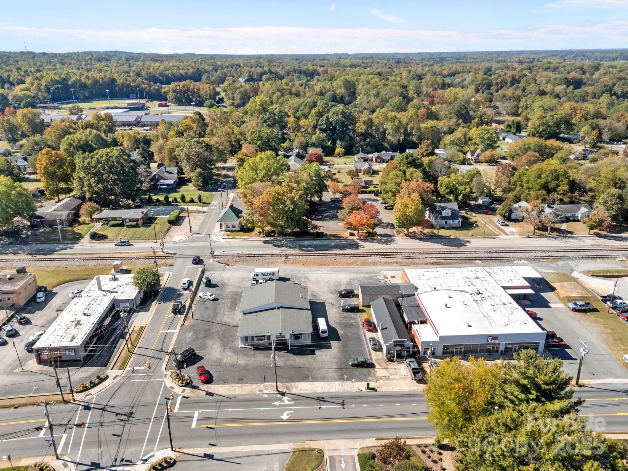 105 N Salisbury, Gq Avenue Property Photo 9