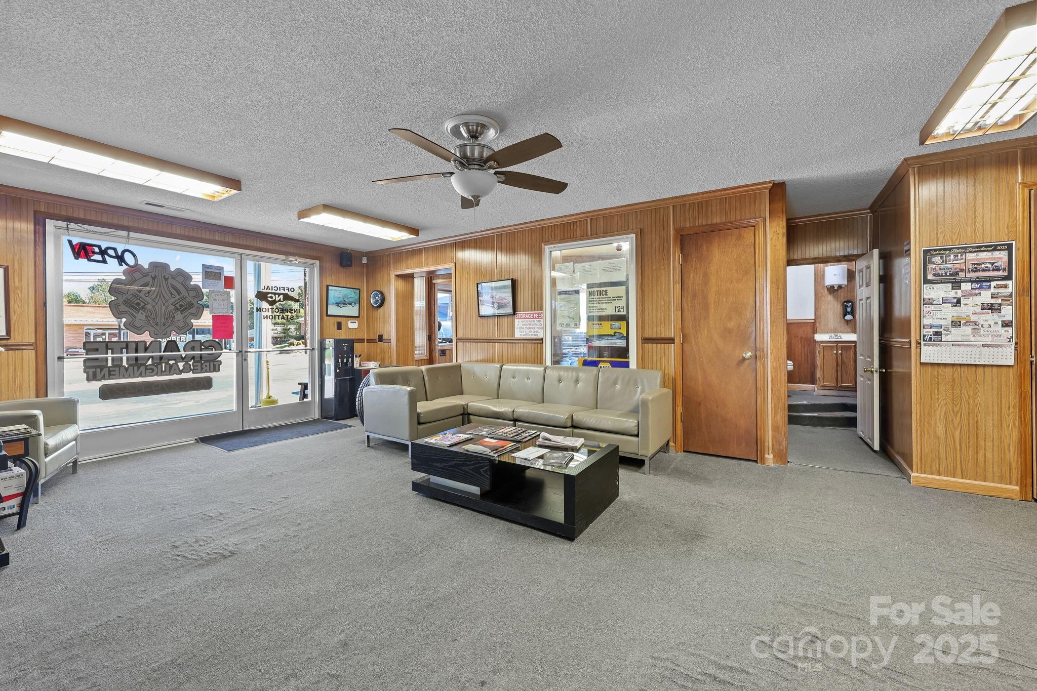 105 N Salisbury, Gq Avenue Property Photo 15