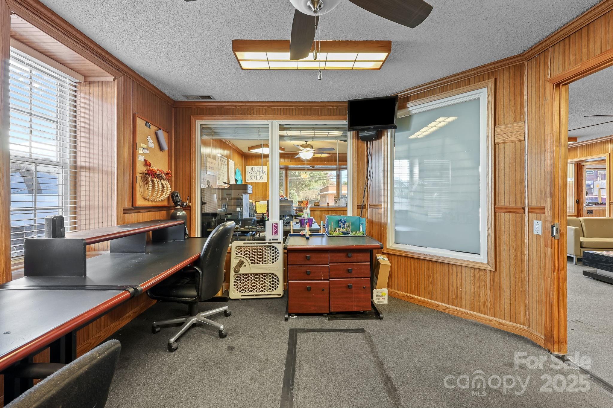 105 N Salisbury, Gq Avenue Property Photo 20