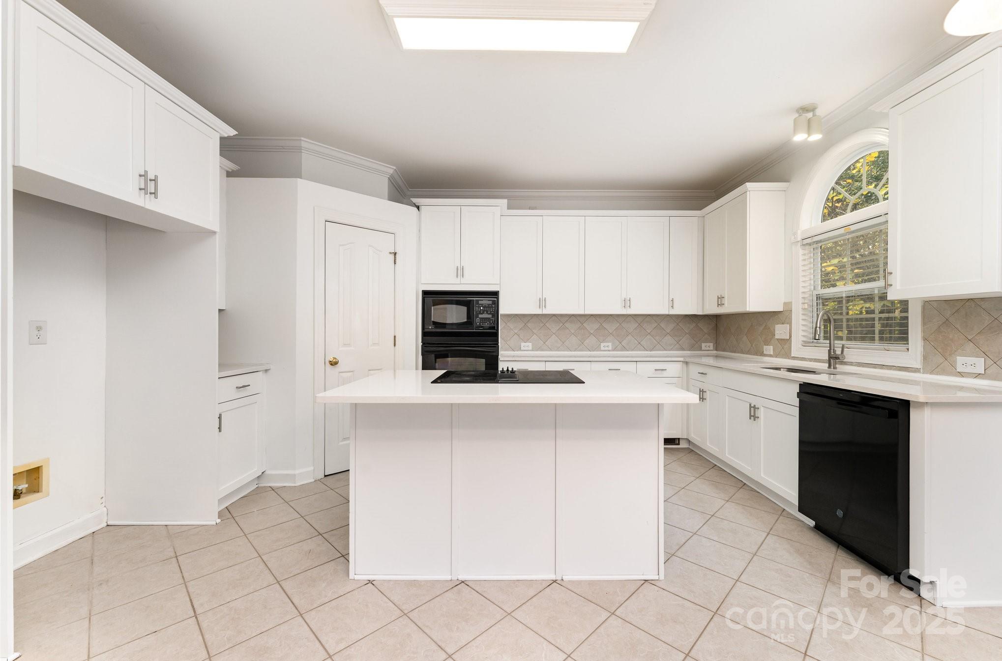 14333 Maclauren Lane Property Photo 11