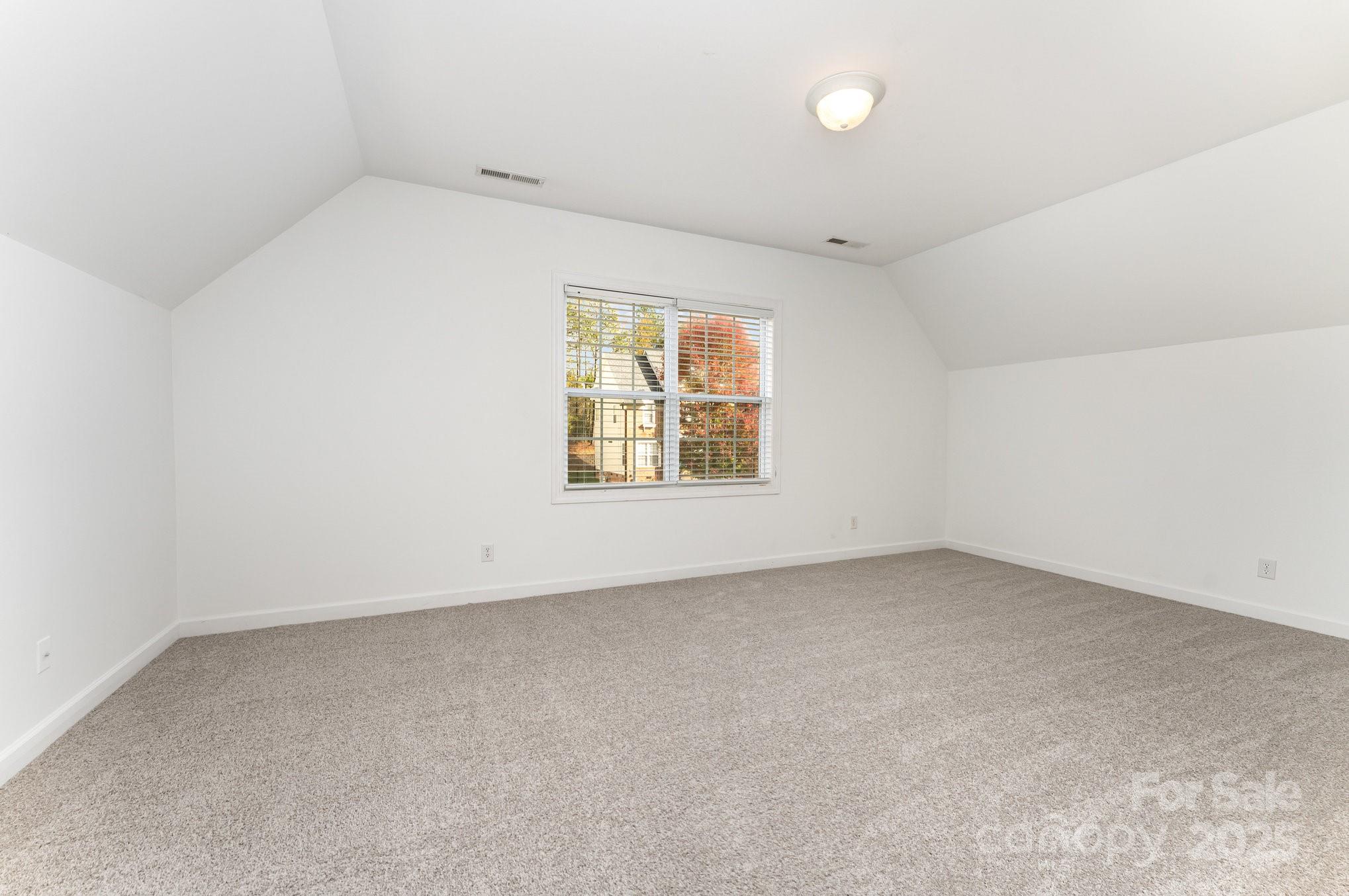 14333 Maclauren Lane Property Photo 32