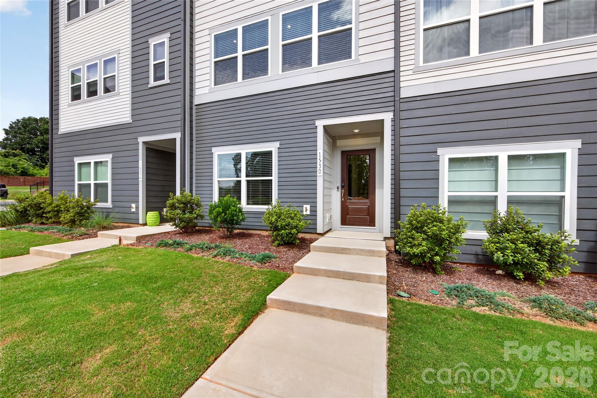 1530 Levy Way Property Photo 3