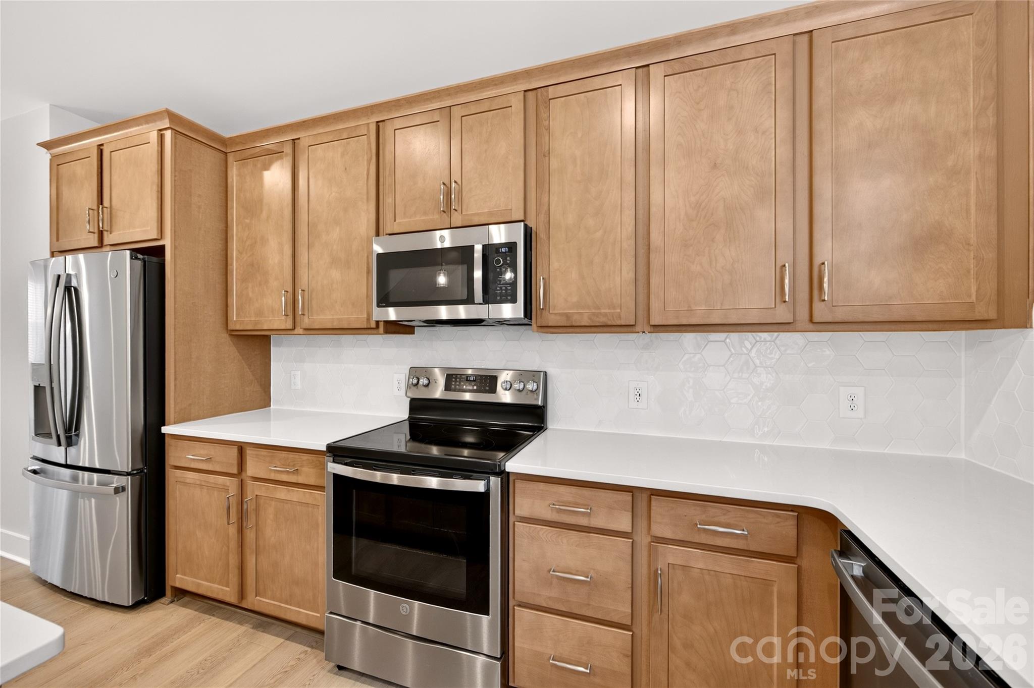 1530 Levy Way Property Photo 11