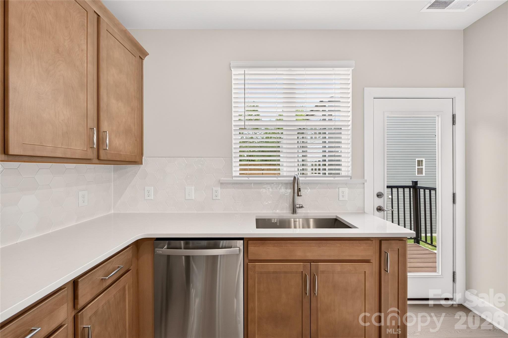 1530 Levy Way Property Photo 15