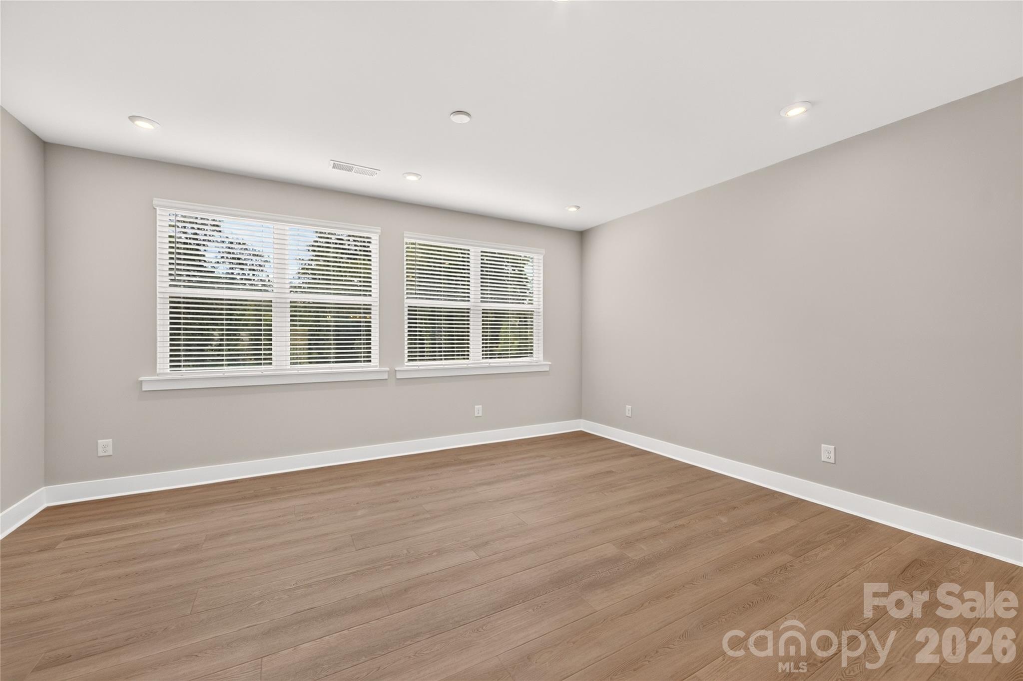1530 Levy Way Property Photo 23