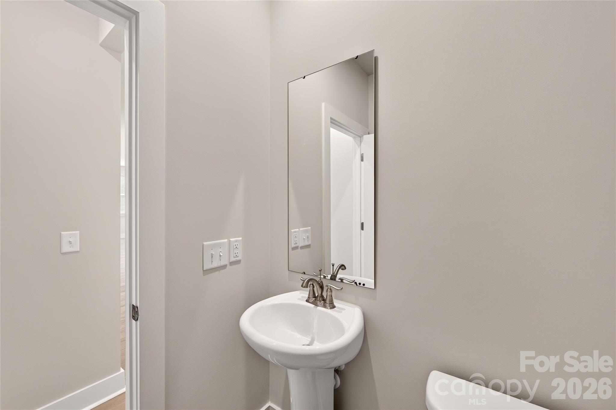 1530 Levy Way Property Photo 26