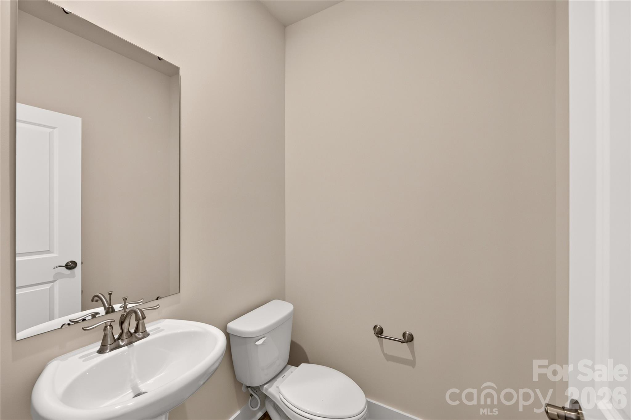 1530 Levy Way Property Photo 27