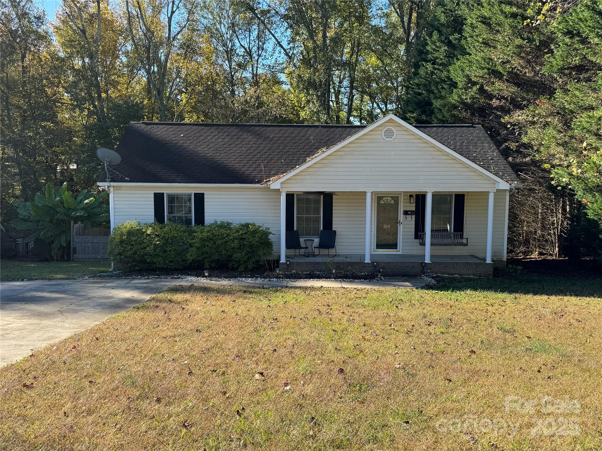 314 E Louisiana Avenue Property Photo 1