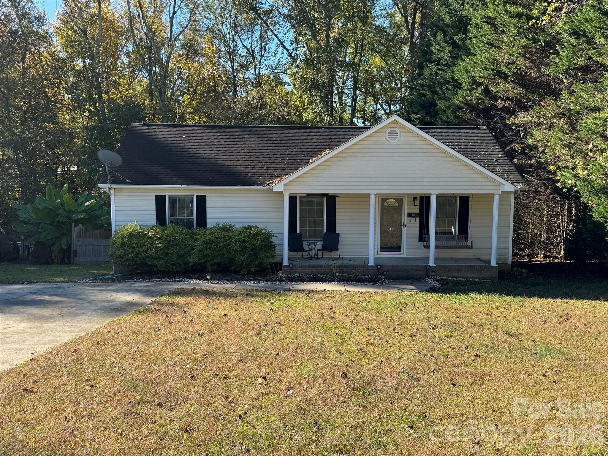 314 E Louisiana Avenue Property Photo 1
