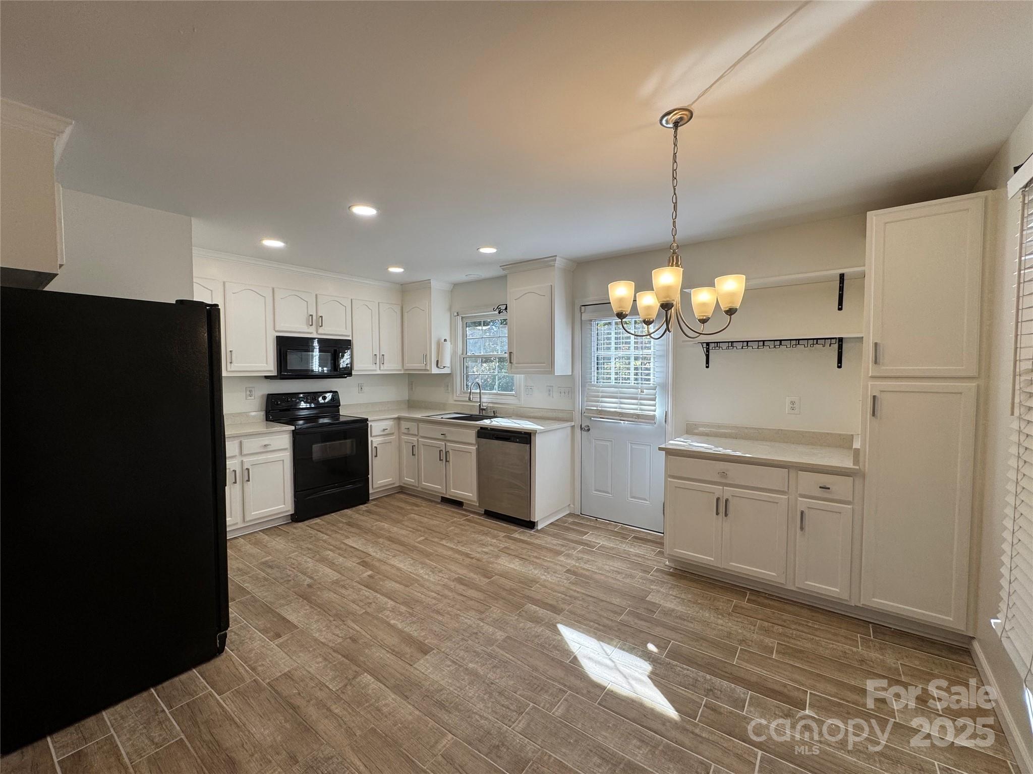 314 E Louisiana Avenue Property Photo 2