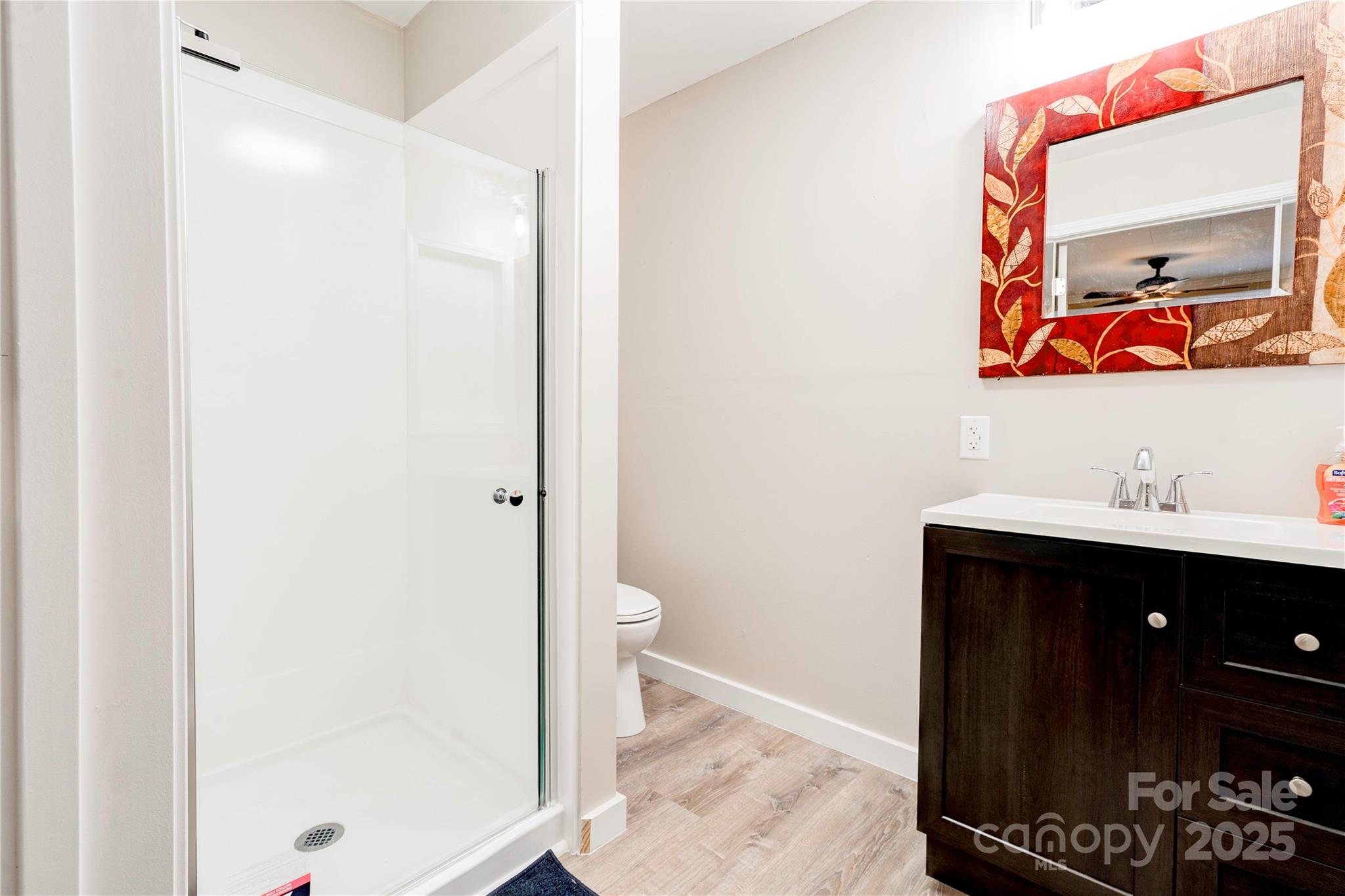 711 Groves Street Property Photo 24