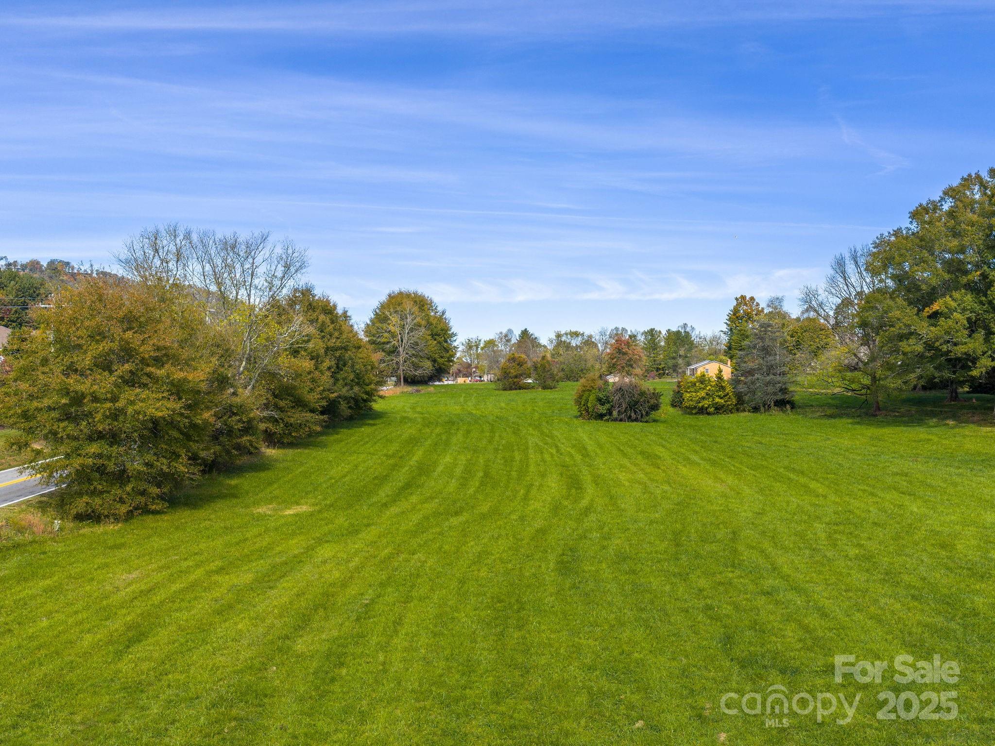 5620 Old Haywood Road Property Photo 3