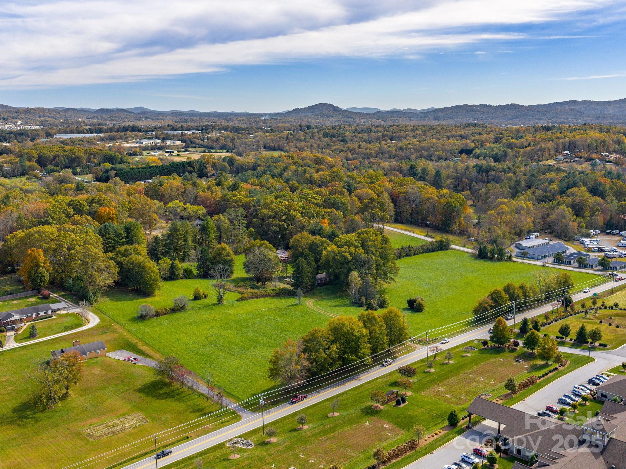 5620 Old Haywood Road Property Photo 6