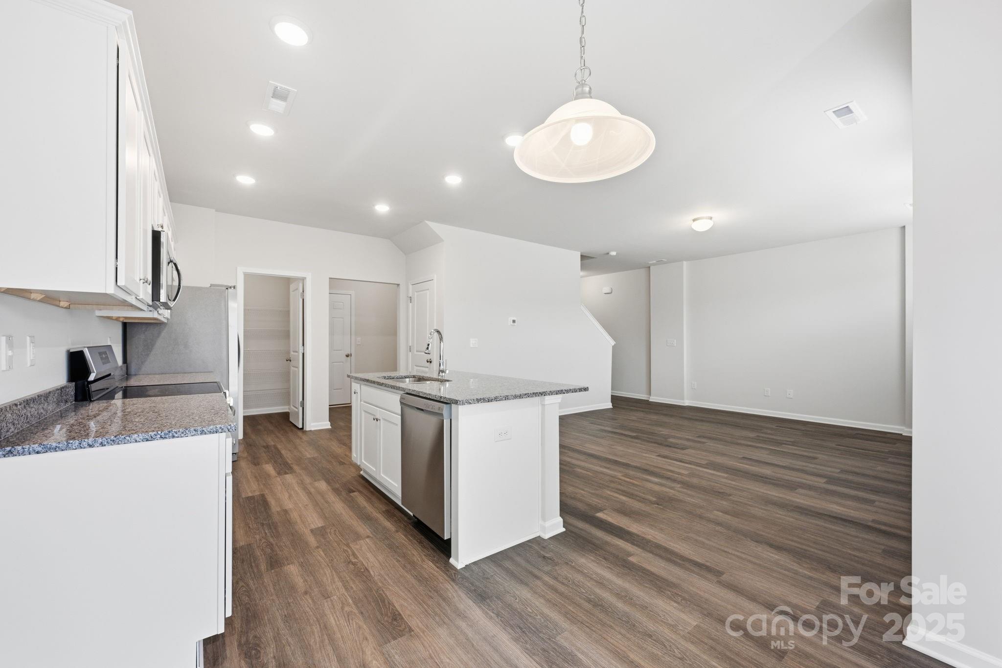 129 Pumice Drive Property Photo 9