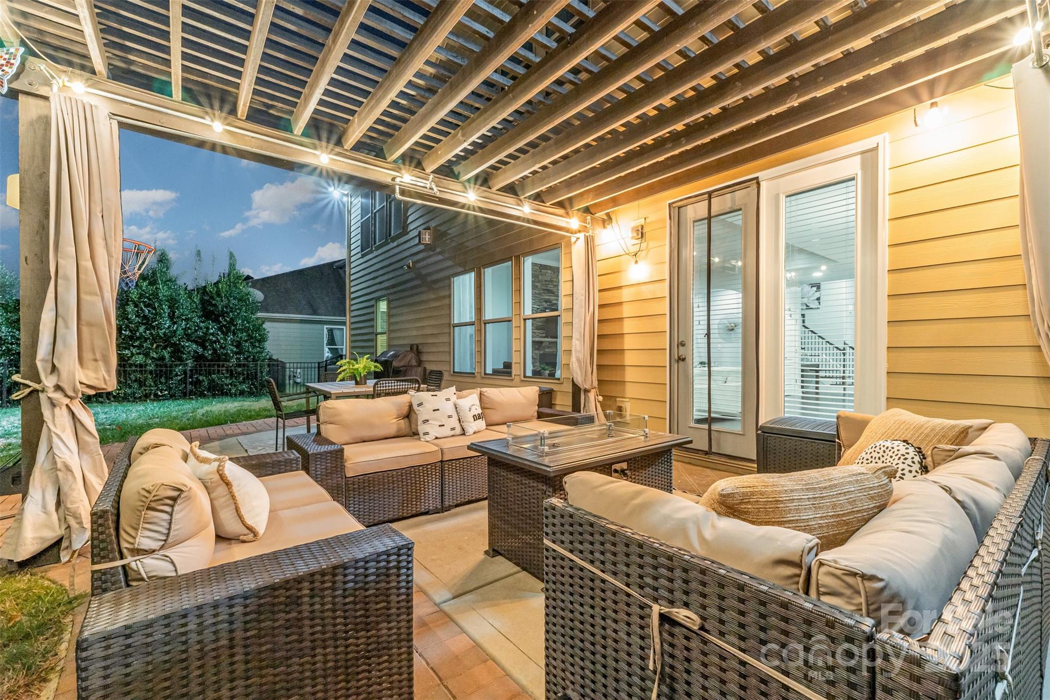 1331 Cilantro Court Property Photo 32