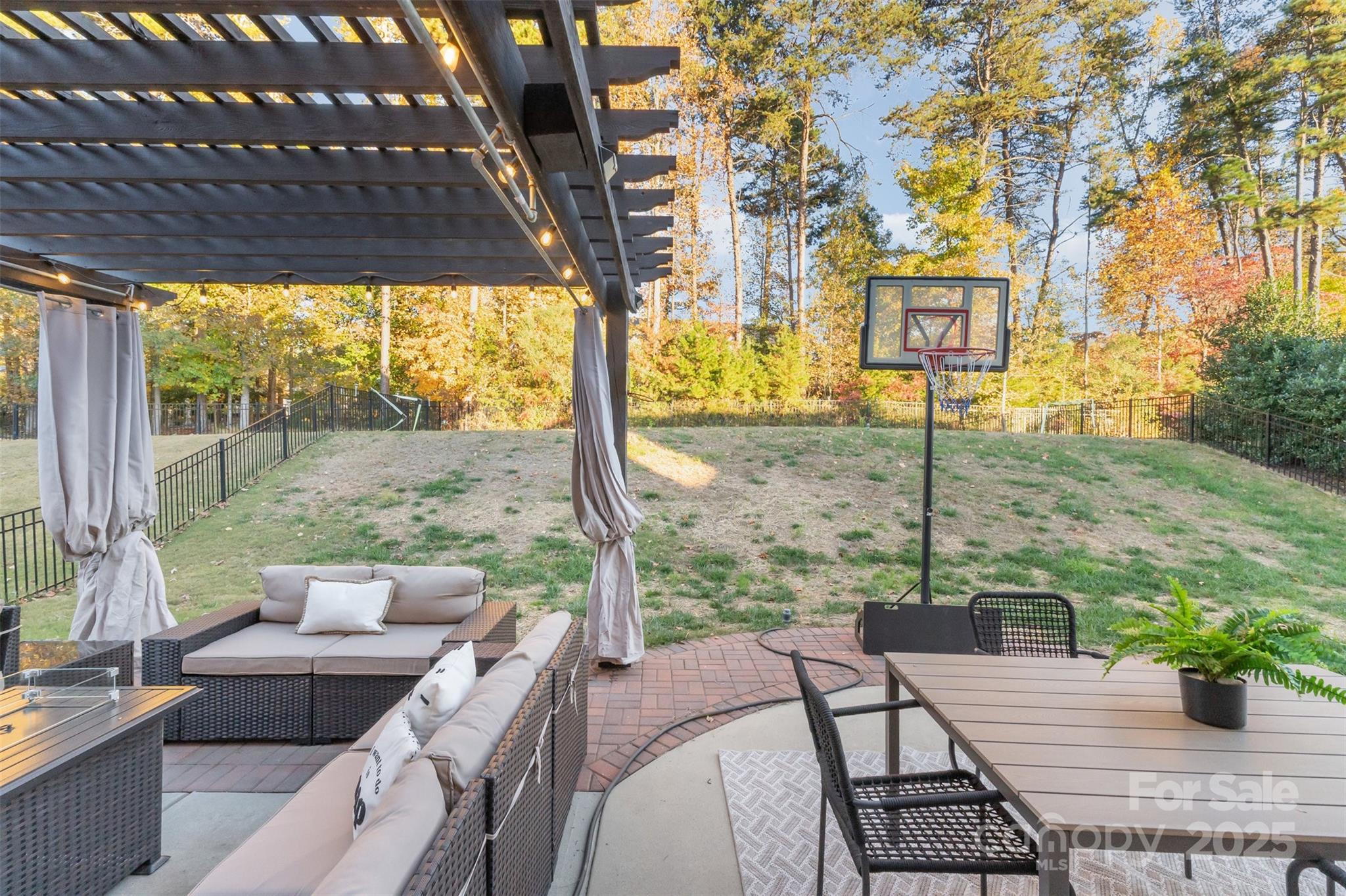 1331 Cilantro Court Property Photo 35