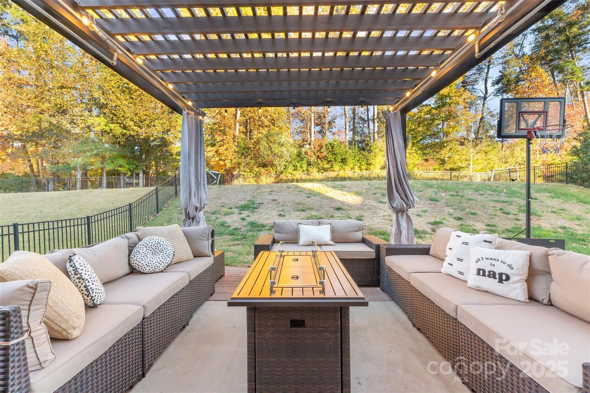 1331 Cilantro Court Property Photo 36