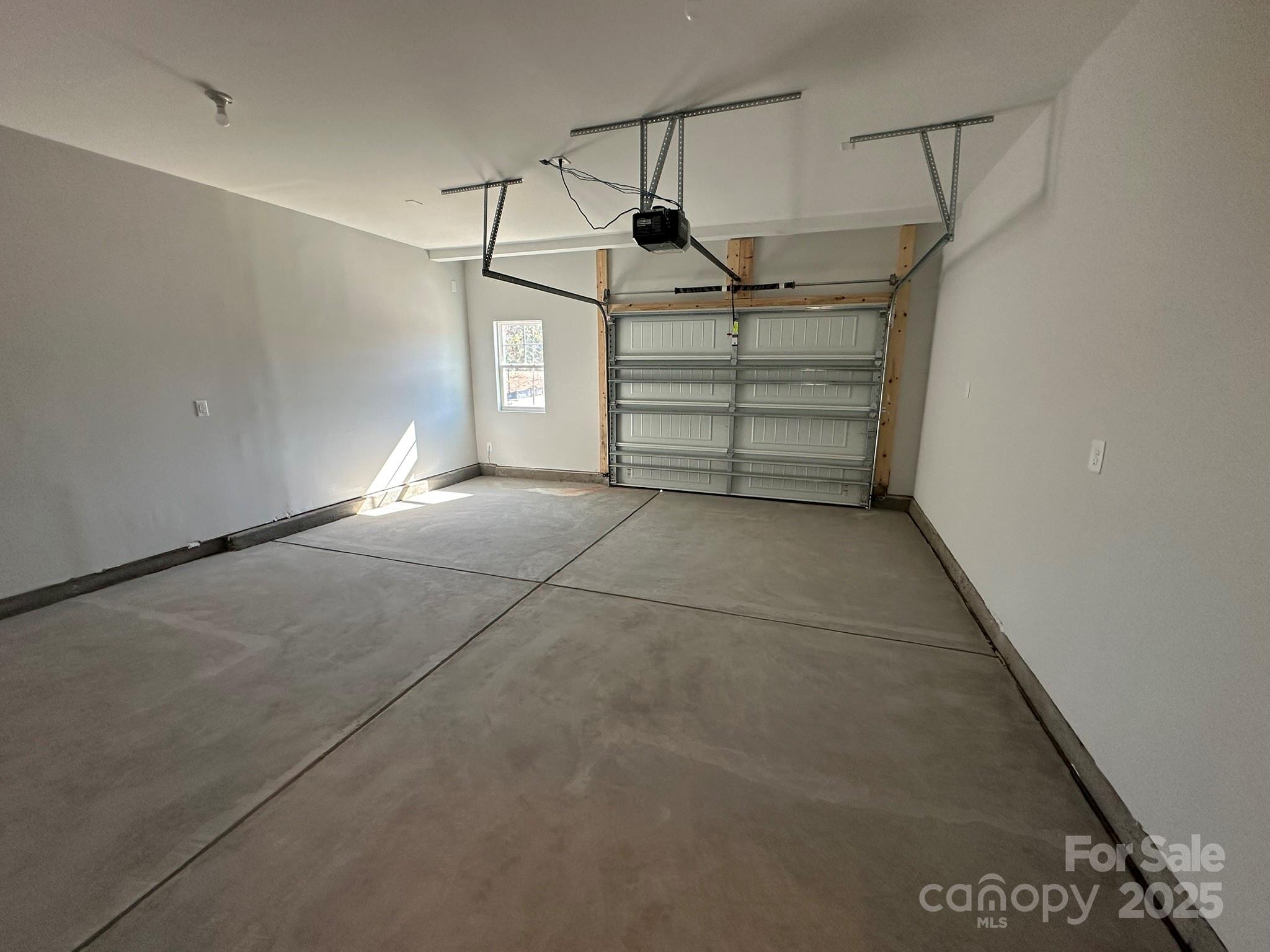 402 Limelight Road Property Photo 6