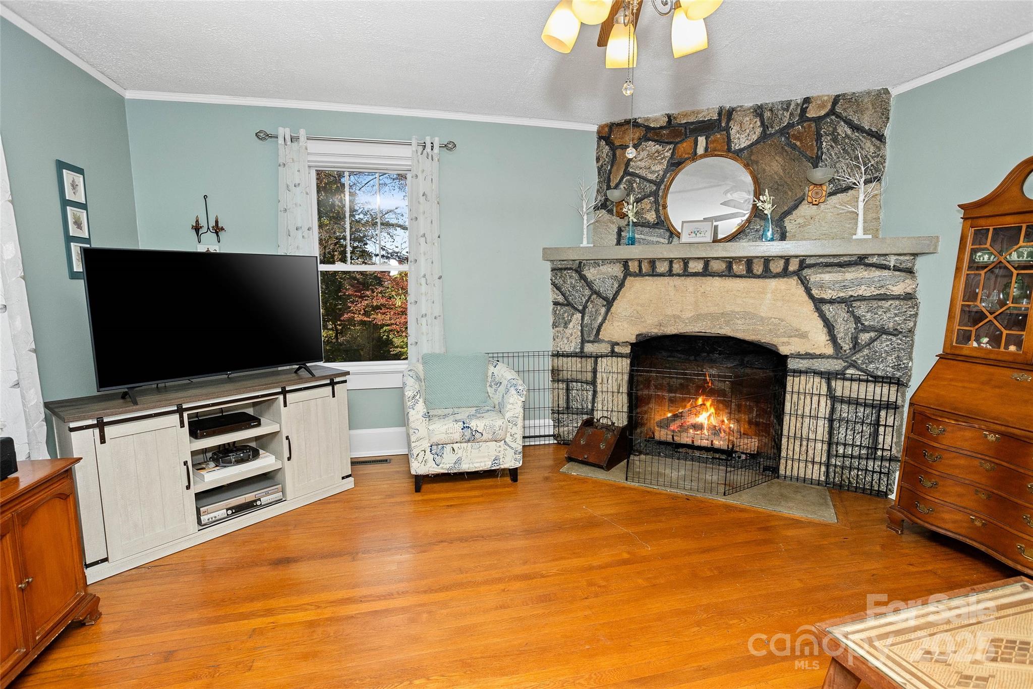 3471 & 3273 Chimney Rock Road Property Photo 6