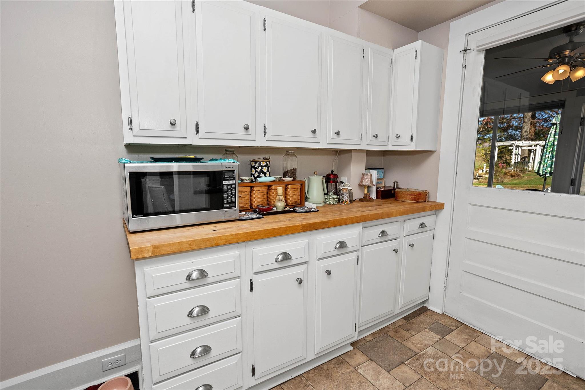 3471 & 3273 Chimney Rock Road Property Photo 12