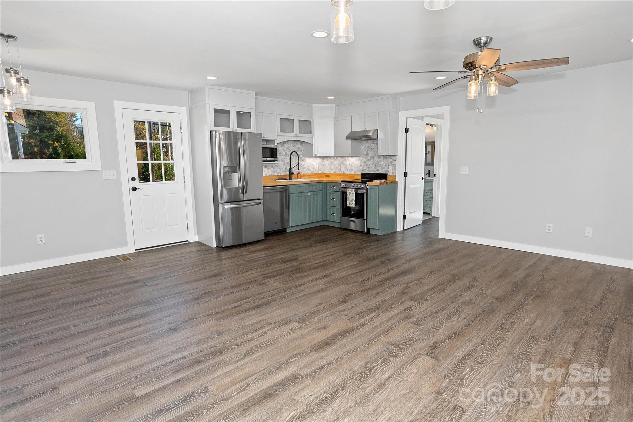 3471 & 3273 Chimney Rock Road Property Photo 36